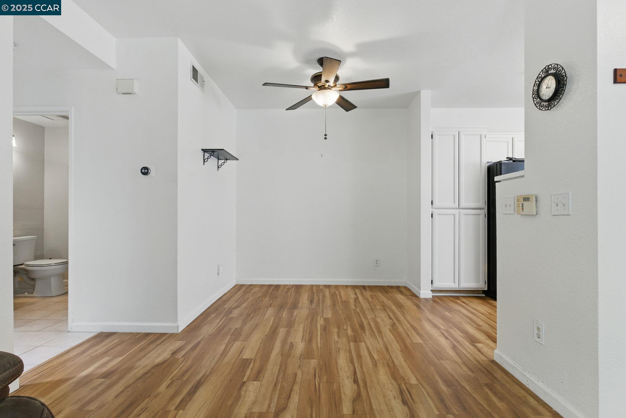 Detail Gallery Image 8 of 25 For 209 Palermo, Hercules,  CA 94547 - 2 Beds | 2 Baths