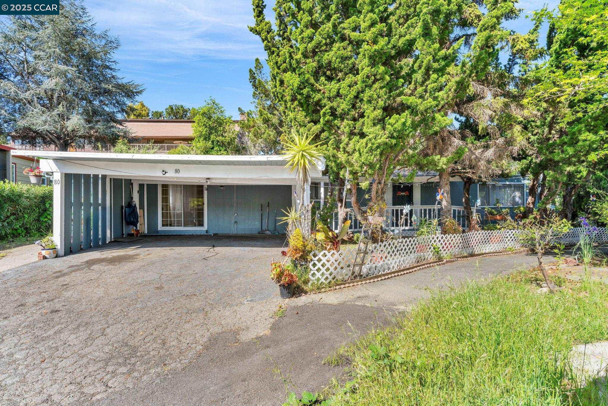 Detail Gallery Image 1 of 1 For 80 Gloria Ct, Vallejo,  CA 94549-0 - 2 Beds | 2 Baths