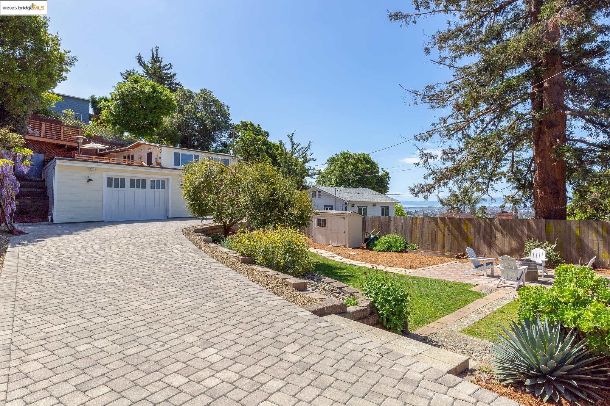 Detail Gallery Image 1 of 1 For 4186 Maple Ave, Oakland,  CA 94602 - 2 Beds | 2 Baths