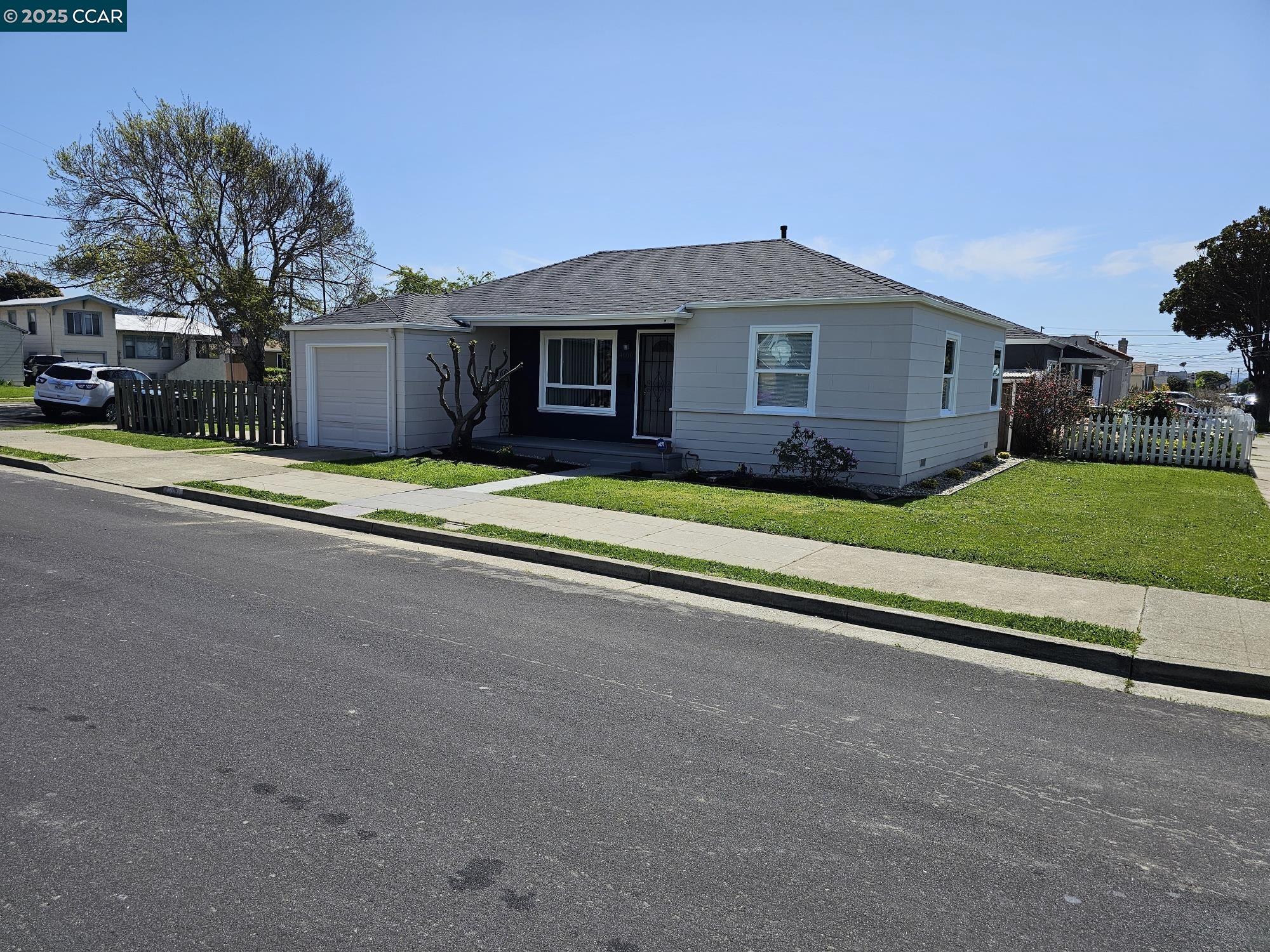 Detail Gallery Image 1 of 1 For 4000 Solano Ave, Richmond,  CA 94805 - 2 Beds | 1 Baths