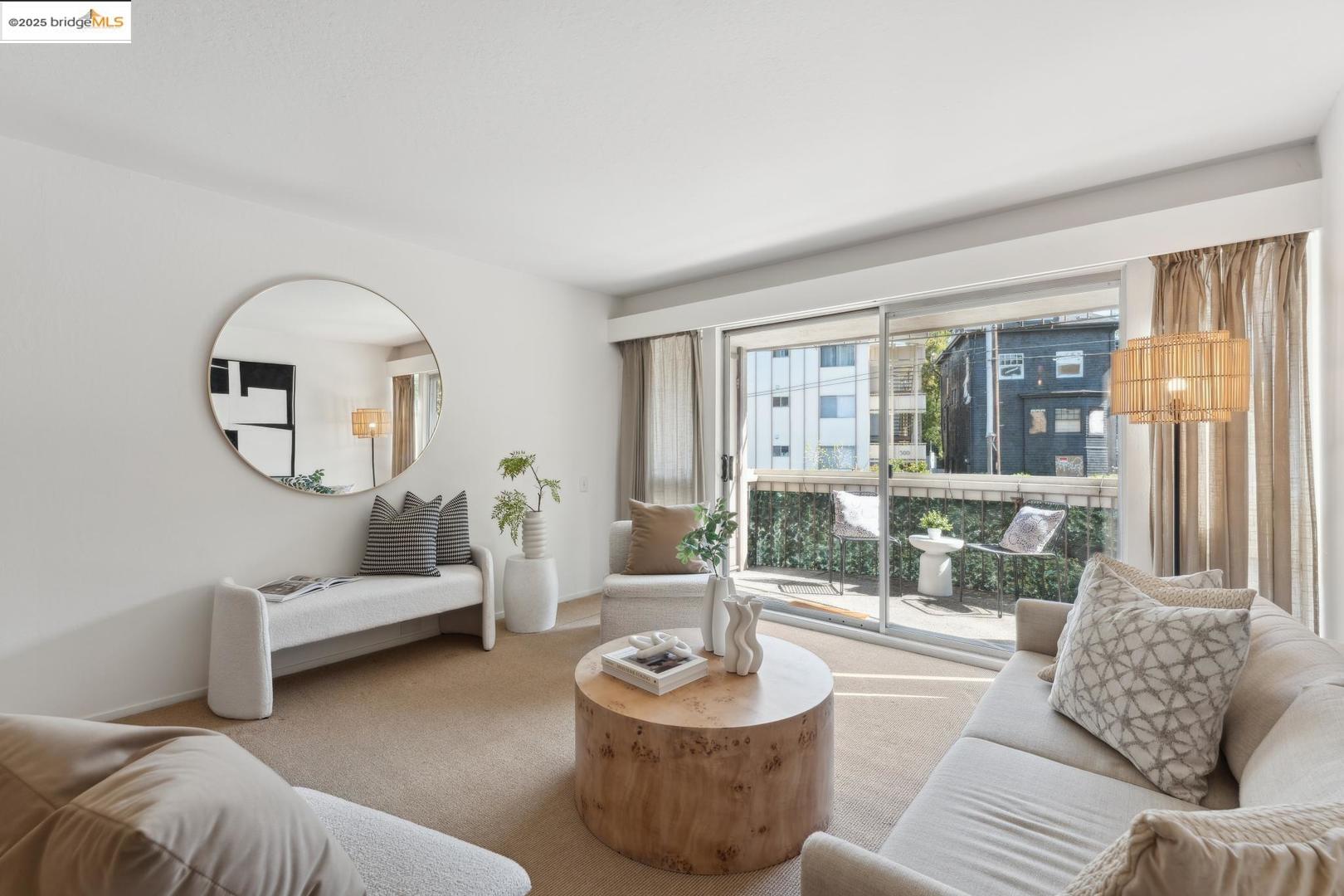323 Monte Vista AVE # 103, Oakland, California 94611, 1 Bedroom Bedrooms, 3 Rooms Rooms,1 BathroomBathrooms,Residential,For Sale,323 Monte Vista AVE # 103,41092882