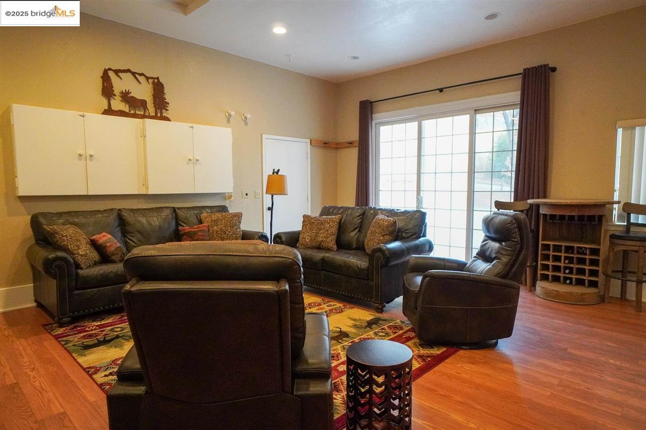 Detail Gallery Image 24 of 59 For 12300 Wahine, Jamestown,  CA 95327-9495 - 3 Beds | 2/1 Baths
