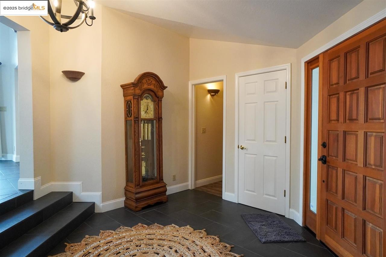 Detail Gallery Image 4 of 59 For 12300 Wahine, Jamestown,  CA 95327-9495 - 3 Beds | 2/1 Baths
