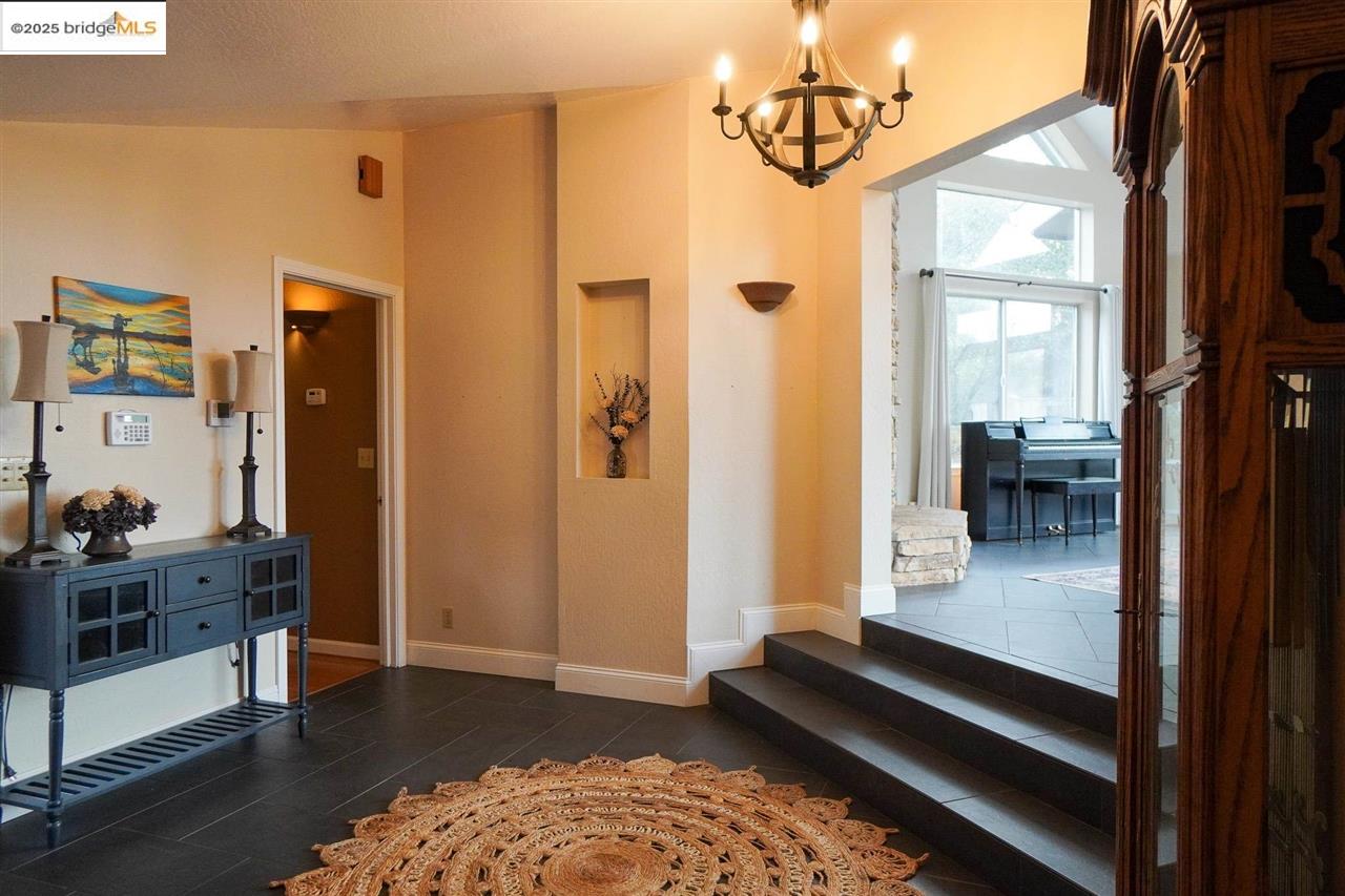 Detail Gallery Image 5 of 59 For 12300 Wahine, Jamestown,  CA 95327-9495 - 3 Beds | 2/1 Baths