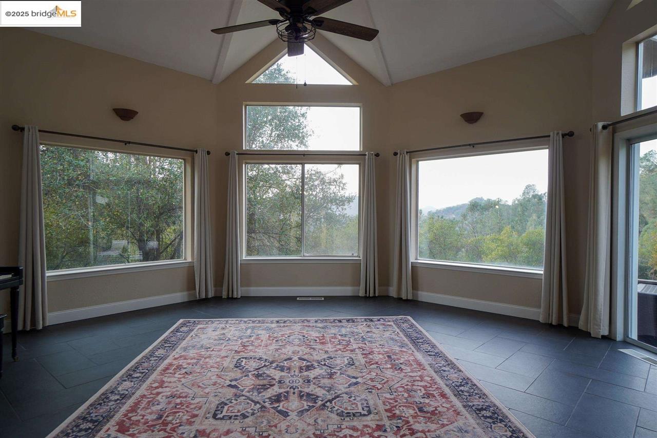 Detail Gallery Image 7 of 59 For 12300 Wahine, Jamestown,  CA 95327-9495 - 3 Beds | 2/1 Baths