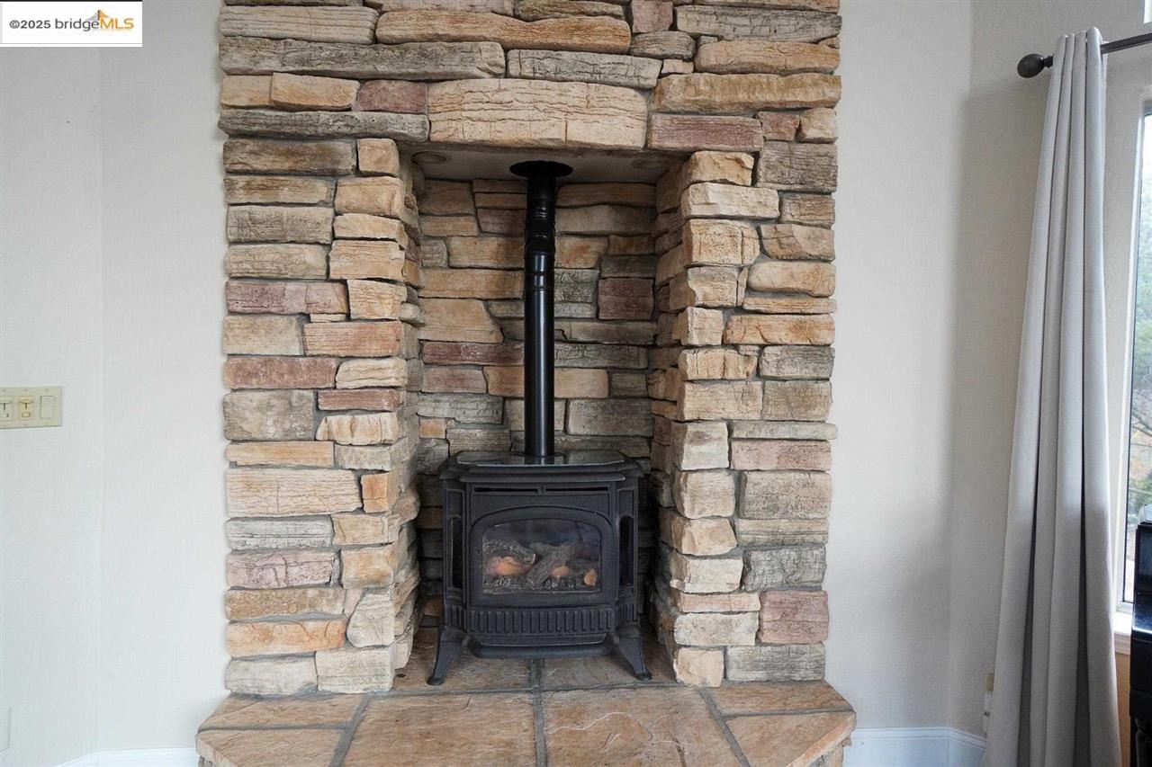 Detail Gallery Image 9 of 59 For 12300 Wahine, Jamestown,  CA 95327-9495 - 3 Beds | 2/1 Baths