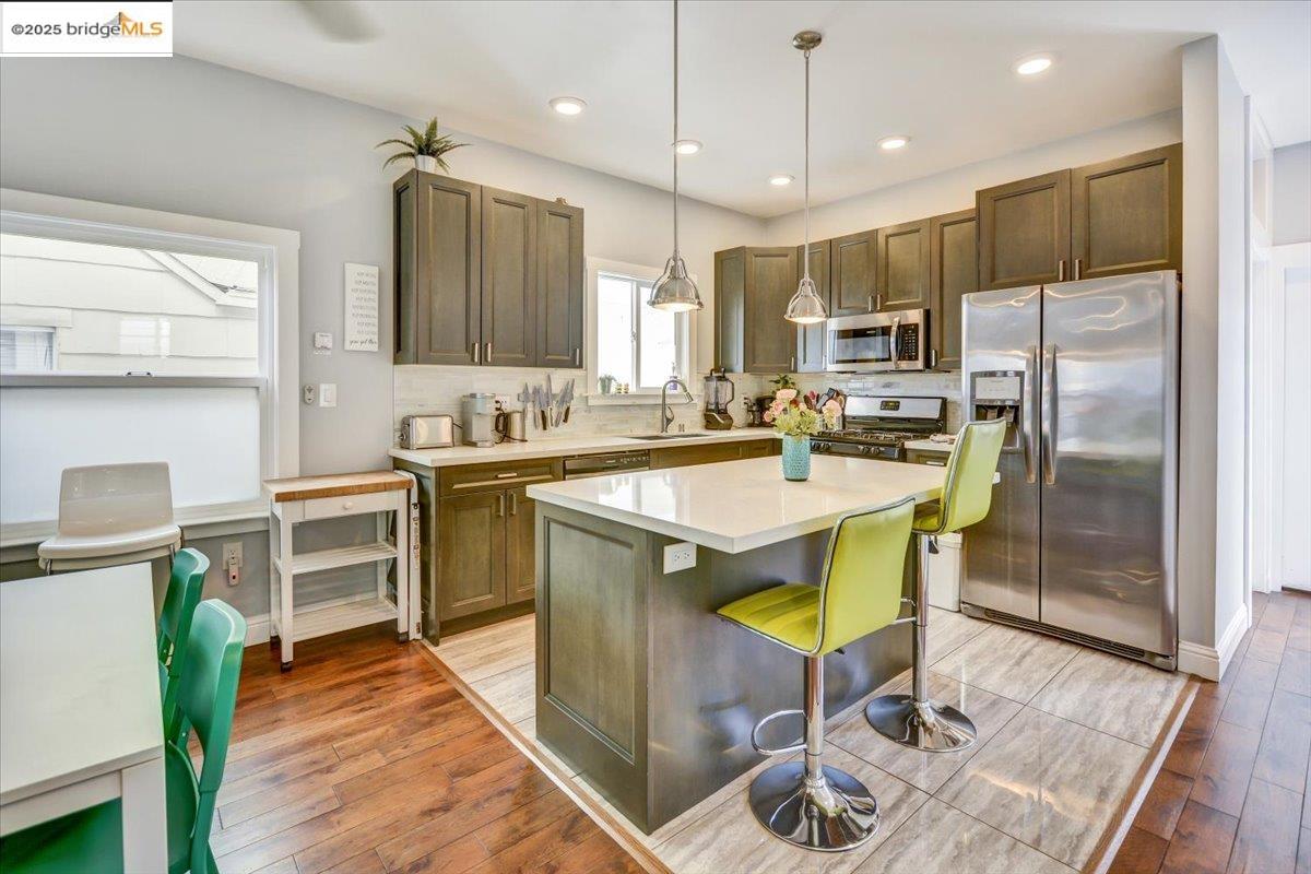 Detail Gallery Image 32 of 60 For 832 7th Ave, Oakland,  CA 94606 - – Beds | – Baths