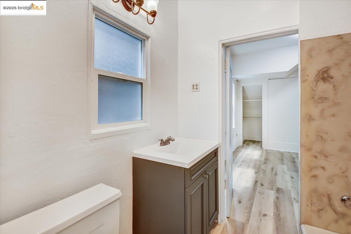 Detail Gallery Image 10 of 60 For 832 7th Ave, Oakland,  CA 94606 - – Beds | – Baths