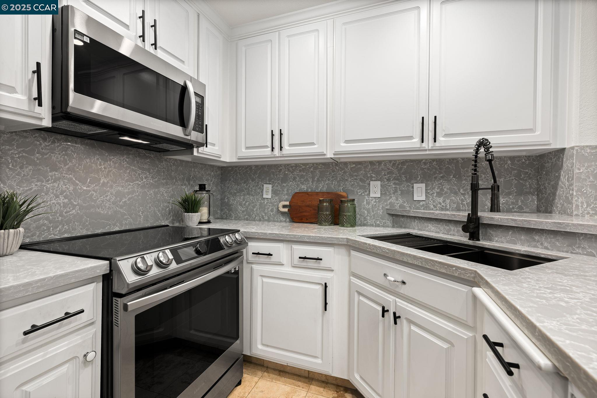 Photo #5: 41092902 Listing 