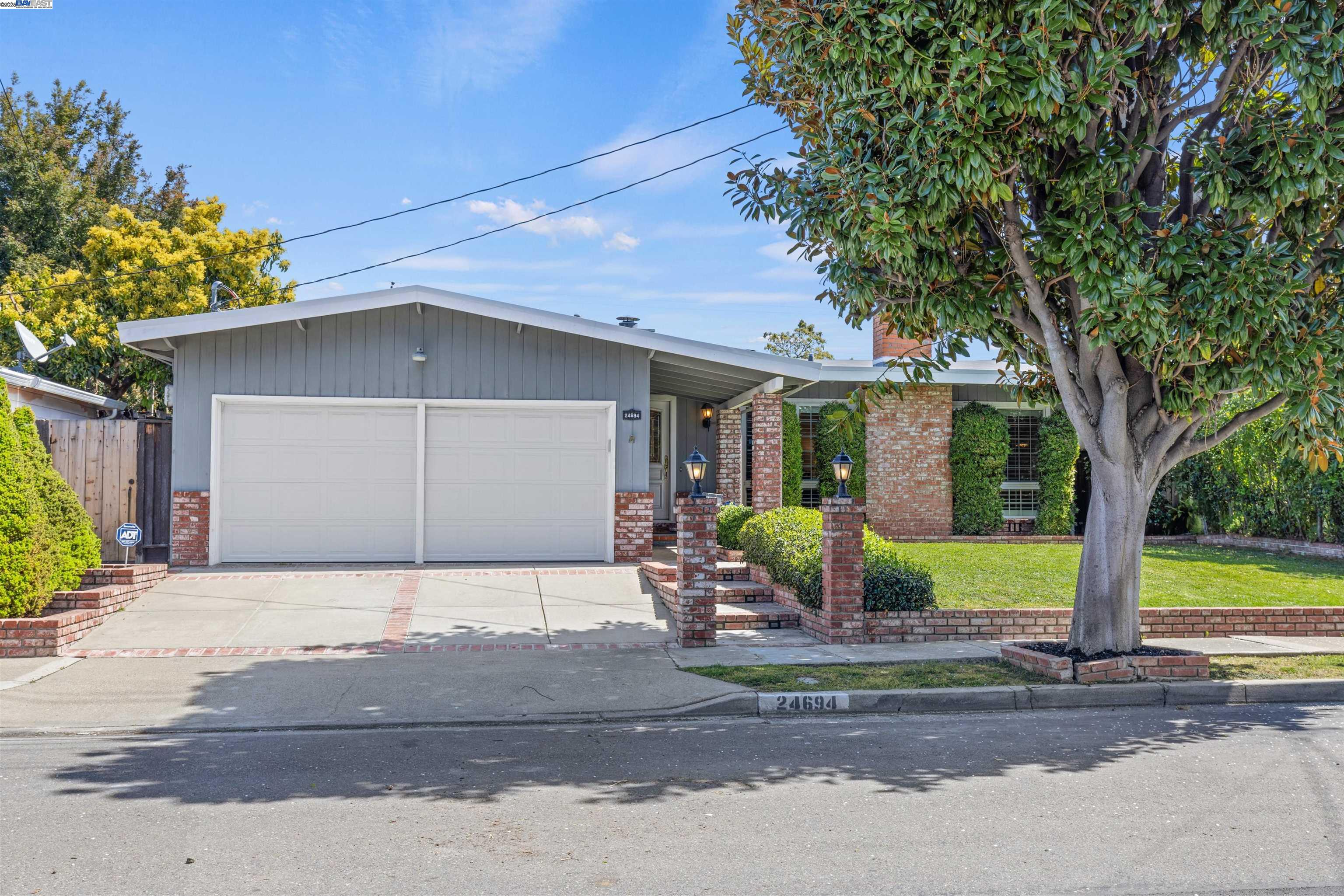 Detail Gallery Image 1 of 1 For 24694 Broadmore Ave, Hayward,  CA 94544 - 3 Beds | 2 Baths