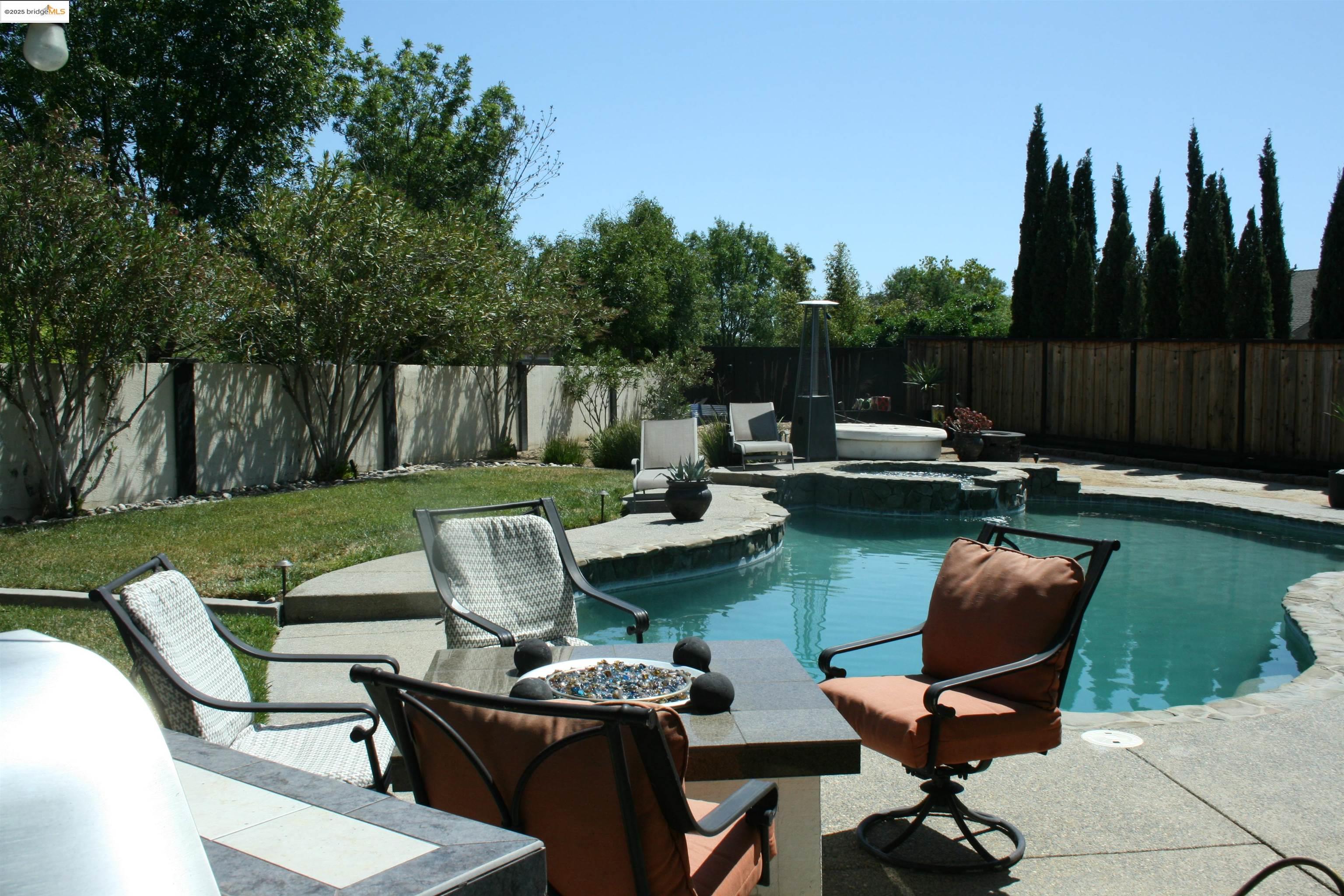 Detail Gallery Image 16 of 19 For 2070 Largo Ct, Discovery Bay,  CA 94505 - 4 Beds | 2/1 Baths