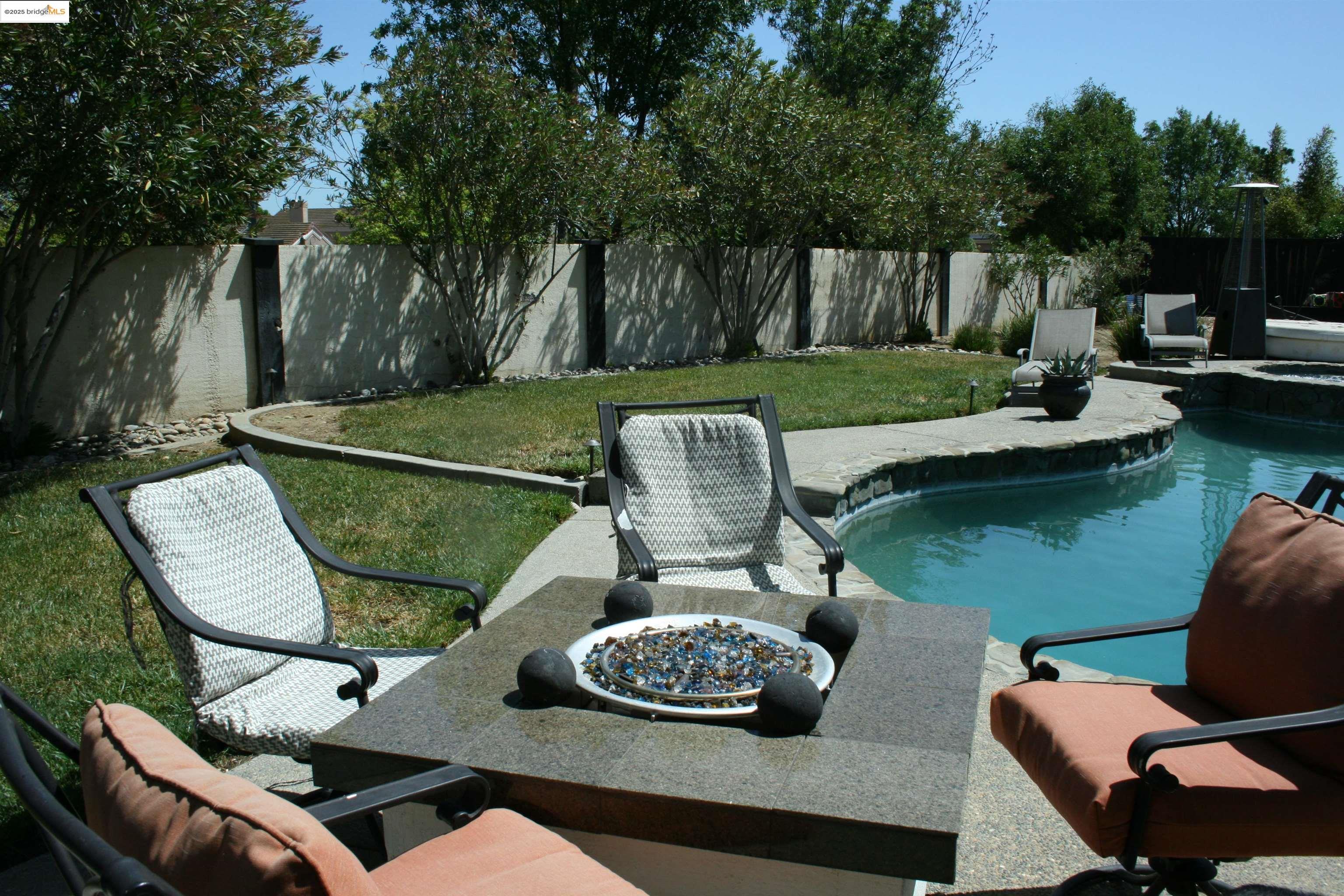 Detail Gallery Image 17 of 19 For 2070 Largo Ct, Discovery Bay,  CA 94505 - 4 Beds | 2/1 Baths