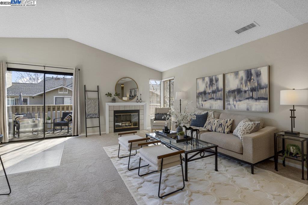 Photo #2: 41092912 Listing 