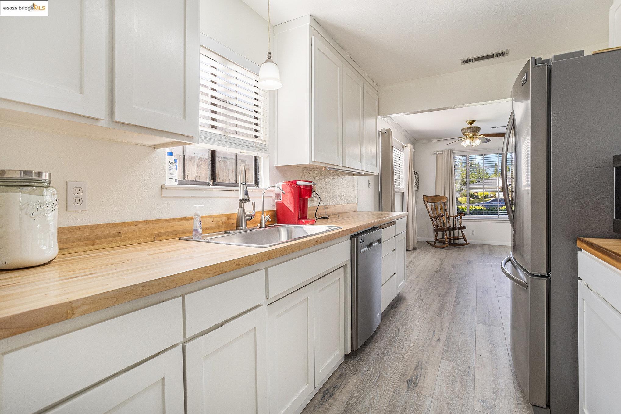 Detail Gallery Image 11 of 27 For 234 E 20th St, Tracy,  CA 95376 - 3 Beds | 2 Baths
