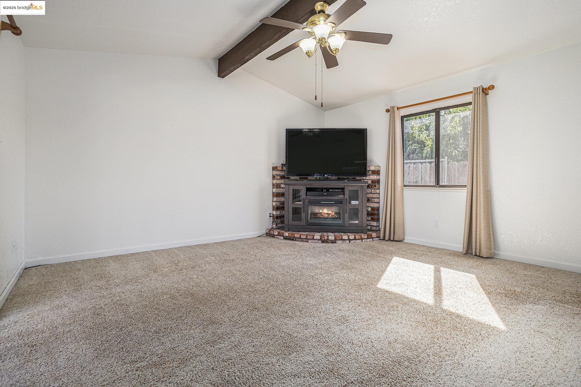 Detail Gallery Image 14 of 27 For 234 E 20th St, Tracy,  CA 95376 - 3 Beds | 2 Baths