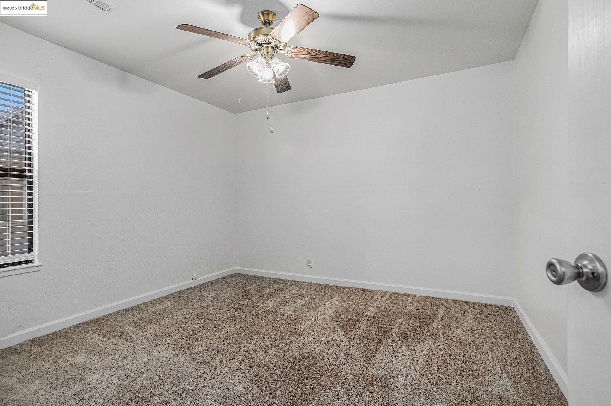 Detail Gallery Image 20 of 27 For 234 E 20th St, Tracy,  CA 95376 - 3 Beds | 2 Baths