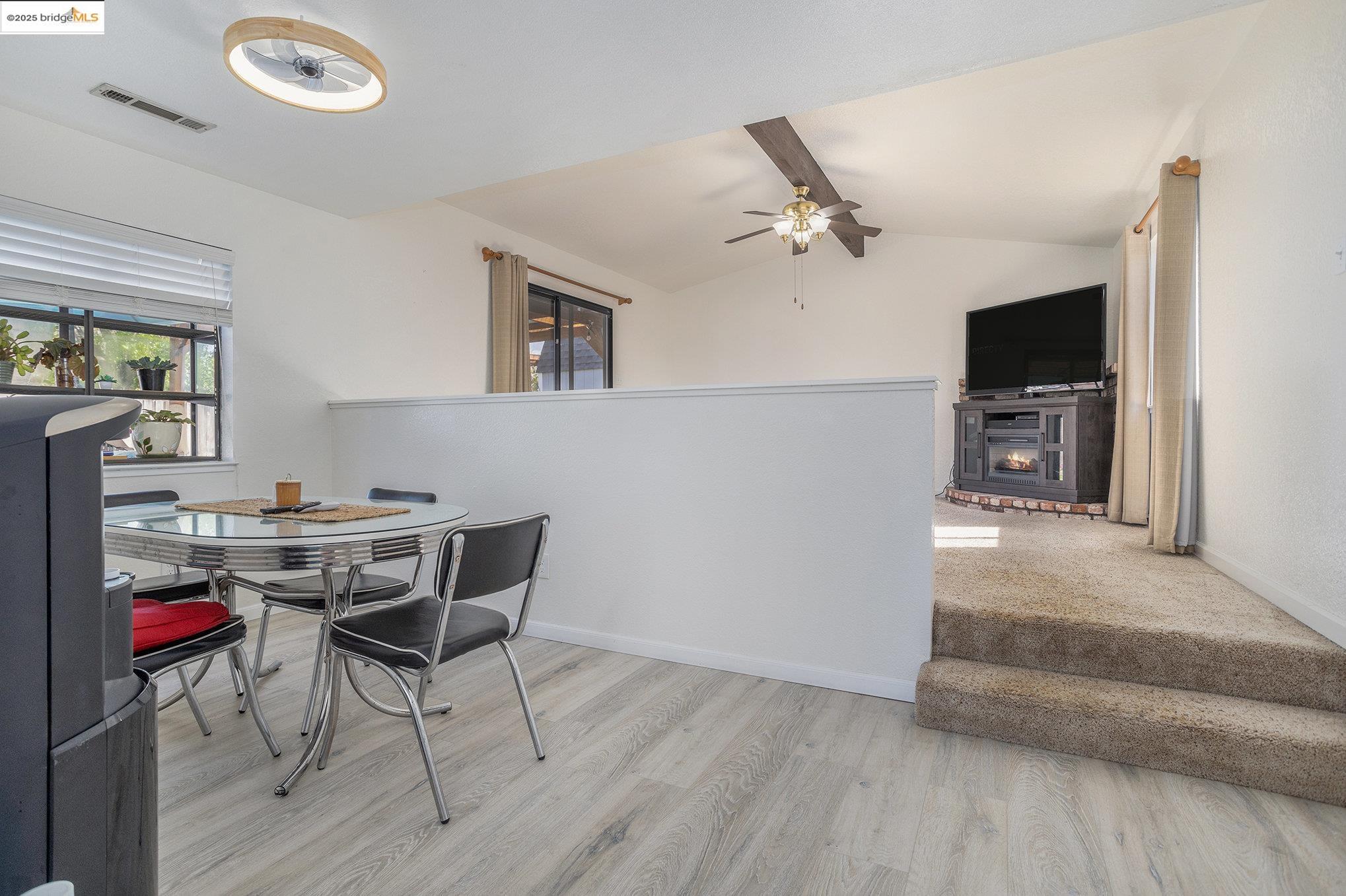 Detail Gallery Image 8 of 27 For 234 E 20th St, Tracy,  CA 95376 - 3 Beds | 2 Baths