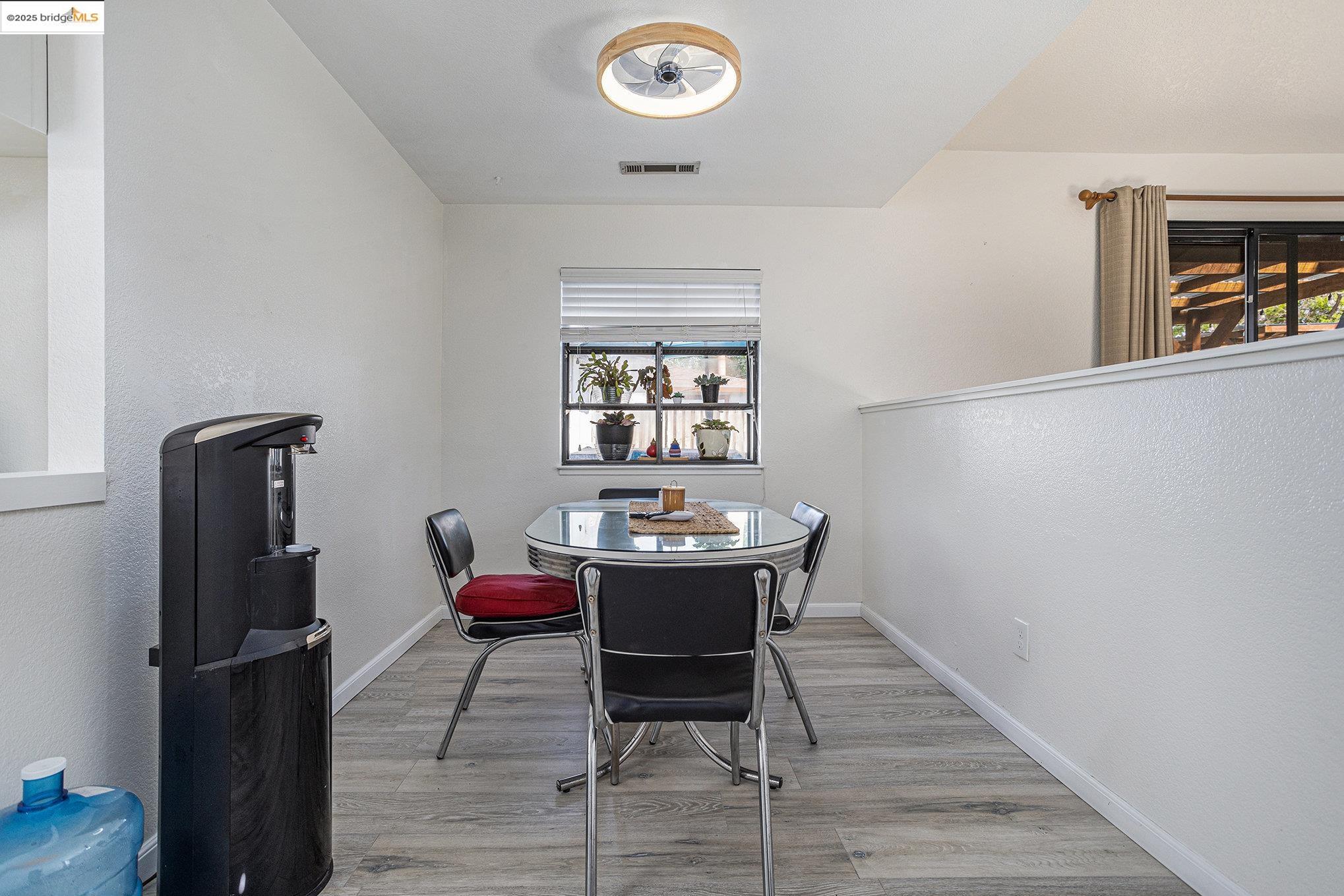 Detail Gallery Image 9 of 27 For 234 E 20th St, Tracy,  CA 95376 - 3 Beds | 2 Baths
