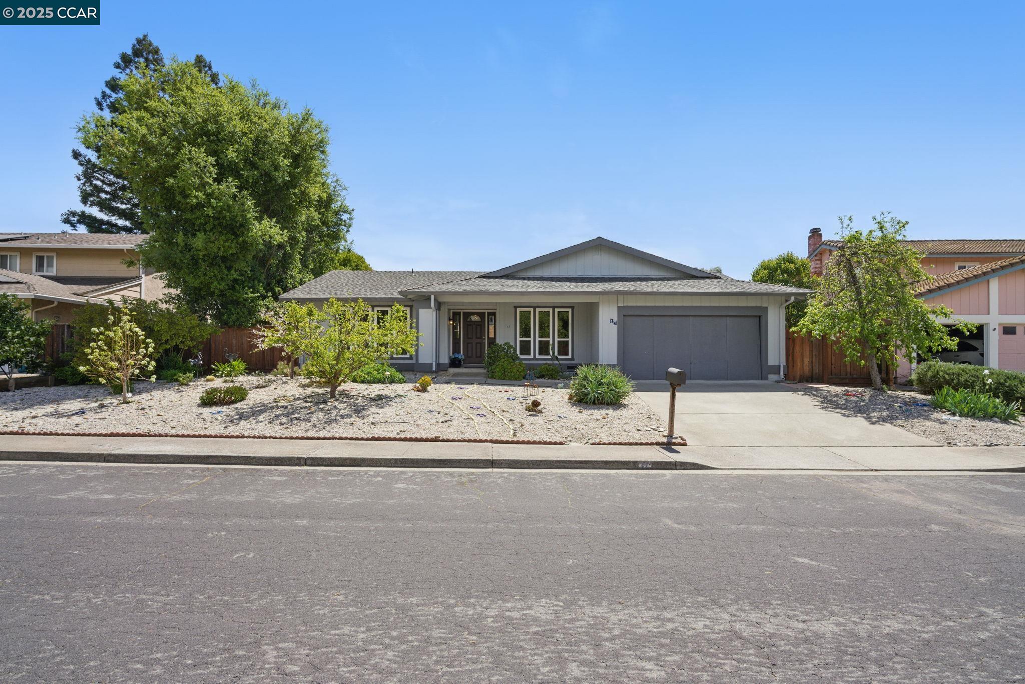 Detail Gallery Image 1 of 1 For 17 Bliss Ct., Pleasant Hill,  CA 94523 - 3 Beds | 2 Baths
