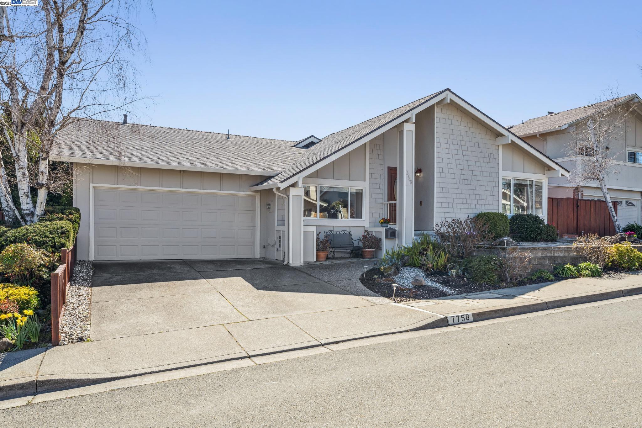 Detail Gallery Image 5 of 36 For 7758 Forsythia Ct, Pleasanton,  CA 94588 - 4 Beds | 2 Baths