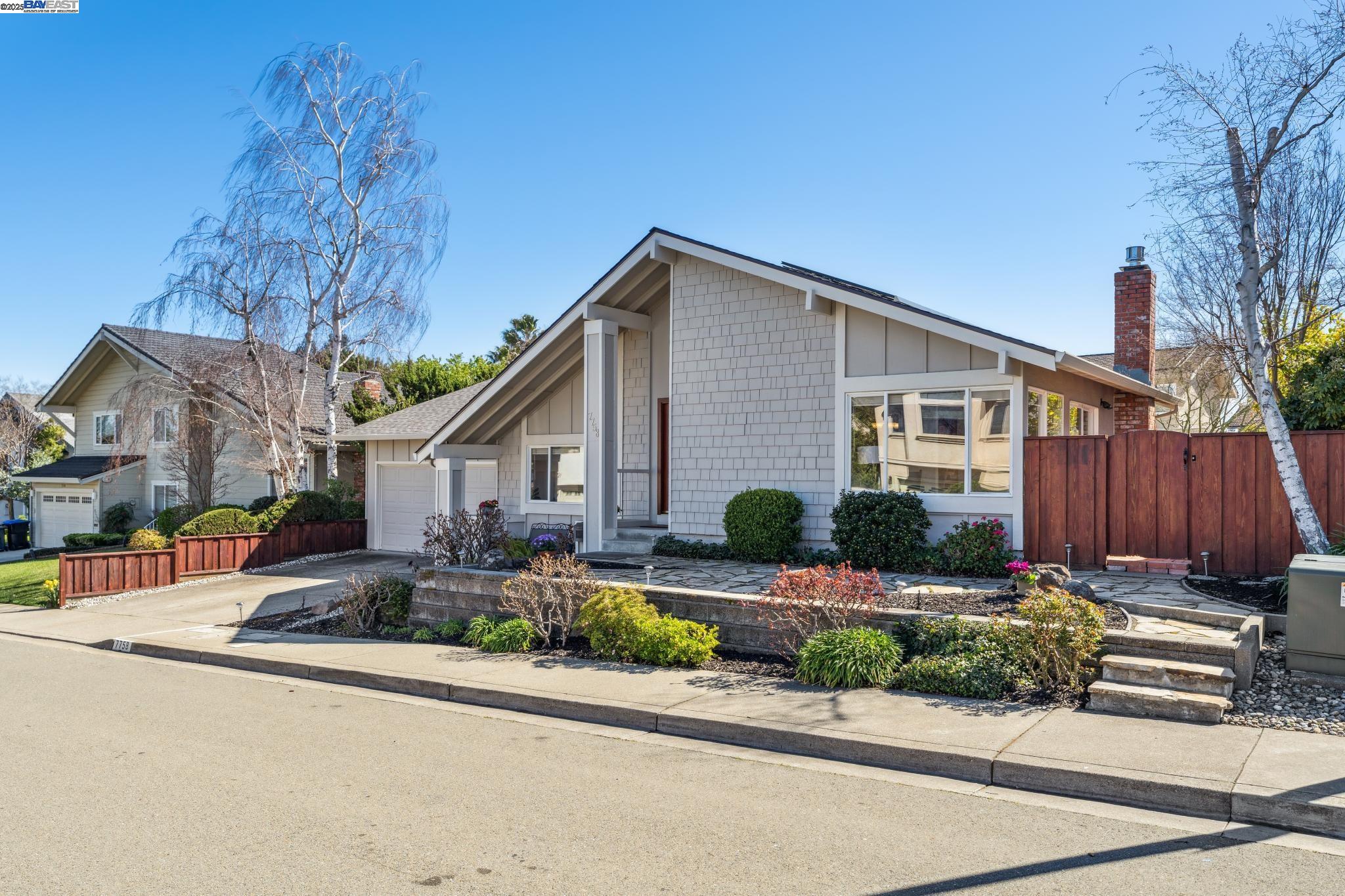 Detail Gallery Image 6 of 36 For 7758 Forsythia Ct, Pleasanton,  CA 94588 - 4 Beds | 2 Baths