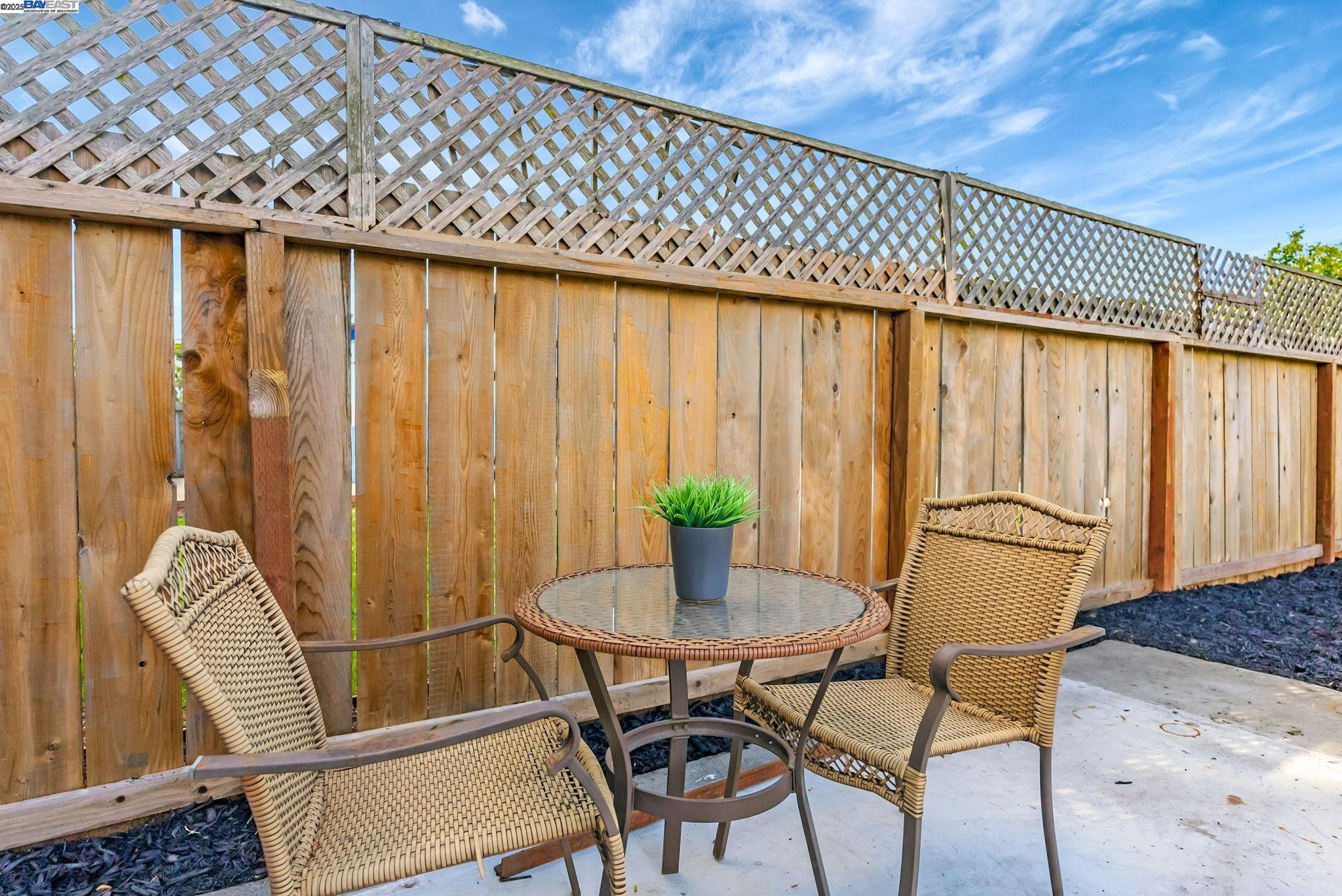 property-img
