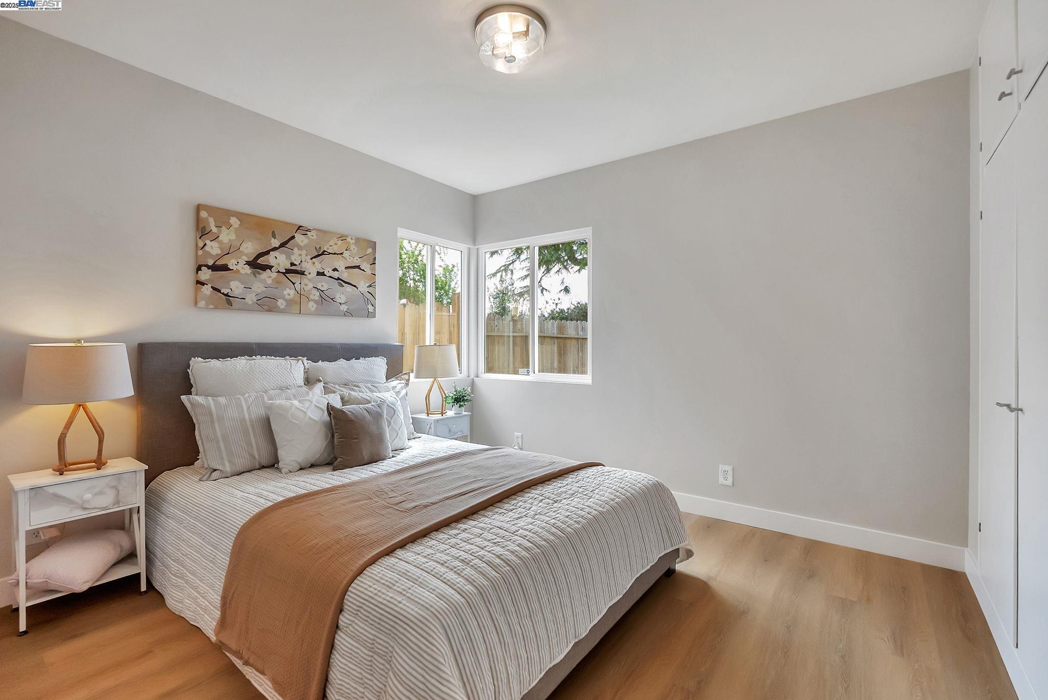 property-img