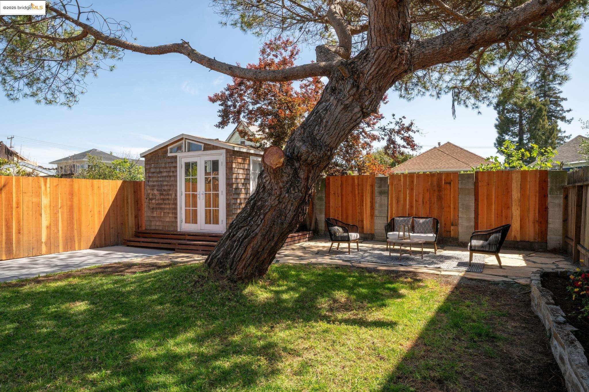 property-img