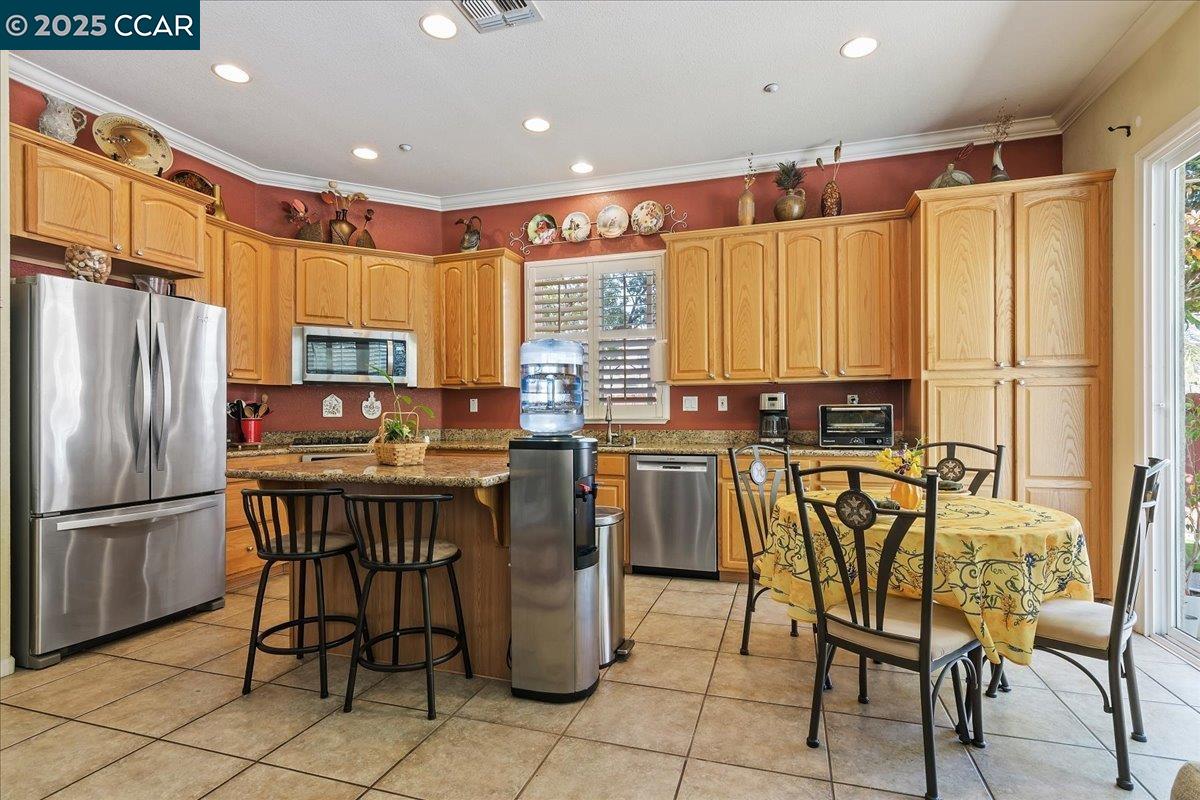 Detail Gallery Image 11 of 30 For 1154 Juniper St, Brentwood,  CA 94513 - 4 Beds | 2 Baths