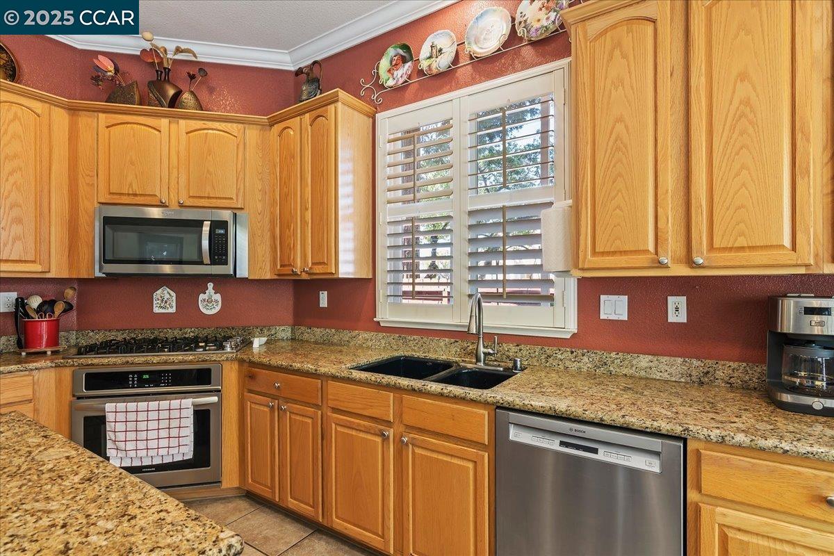 Detail Gallery Image 12 of 30 For 1154 Juniper St, Brentwood,  CA 94513 - 4 Beds | 2 Baths