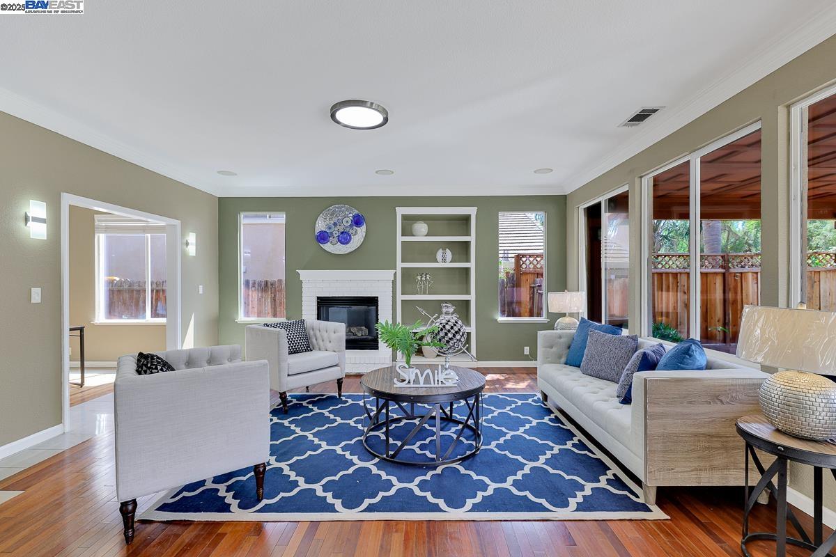 Detail Gallery Image 19 of 60 For 5457 Field Brook Ct, Antioch,  CA 94531 - 5 Beds | 3 Baths
