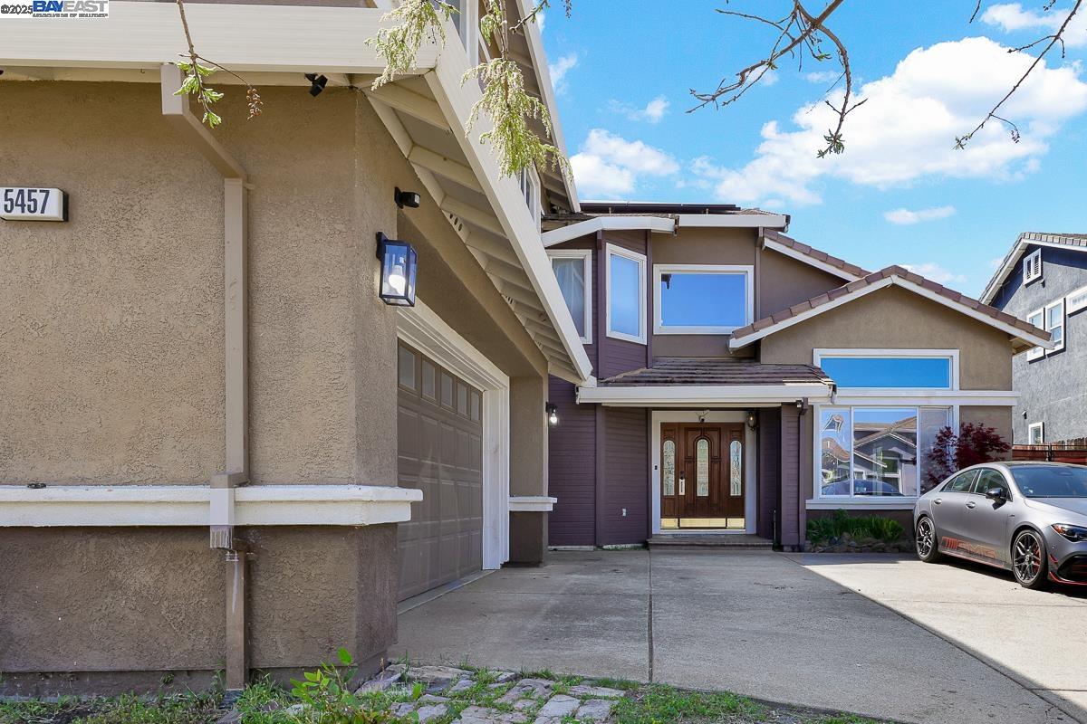 Detail Gallery Image 3 of 60 For 5457 Field Brook Ct, Antioch,  CA 94531 - 5 Beds | 3 Baths