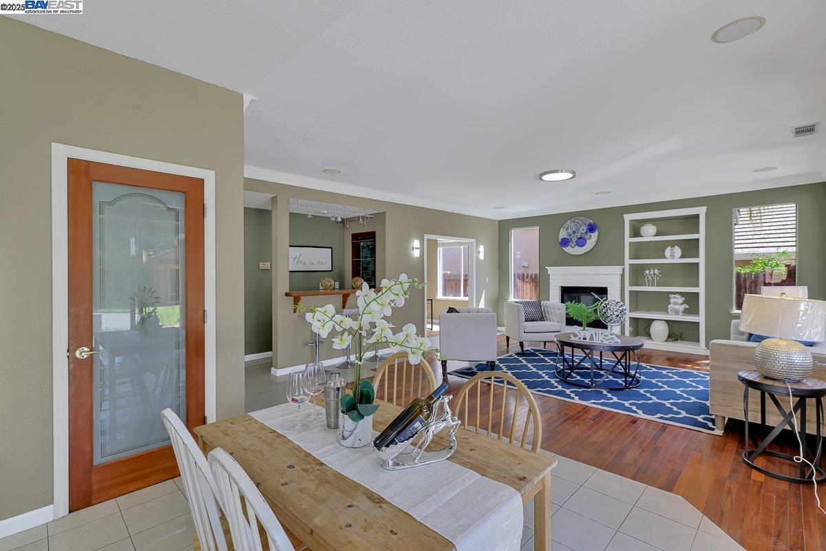 Detail Gallery Image 22 of 60 For 5457 Field Brook Ct, Antioch,  CA 94531 - 5 Beds | 3 Baths