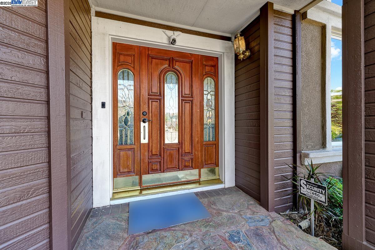 Detail Gallery Image 4 of 60 For 5457 Field Brook Ct, Antioch,  CA 94531 - 5 Beds | 3 Baths