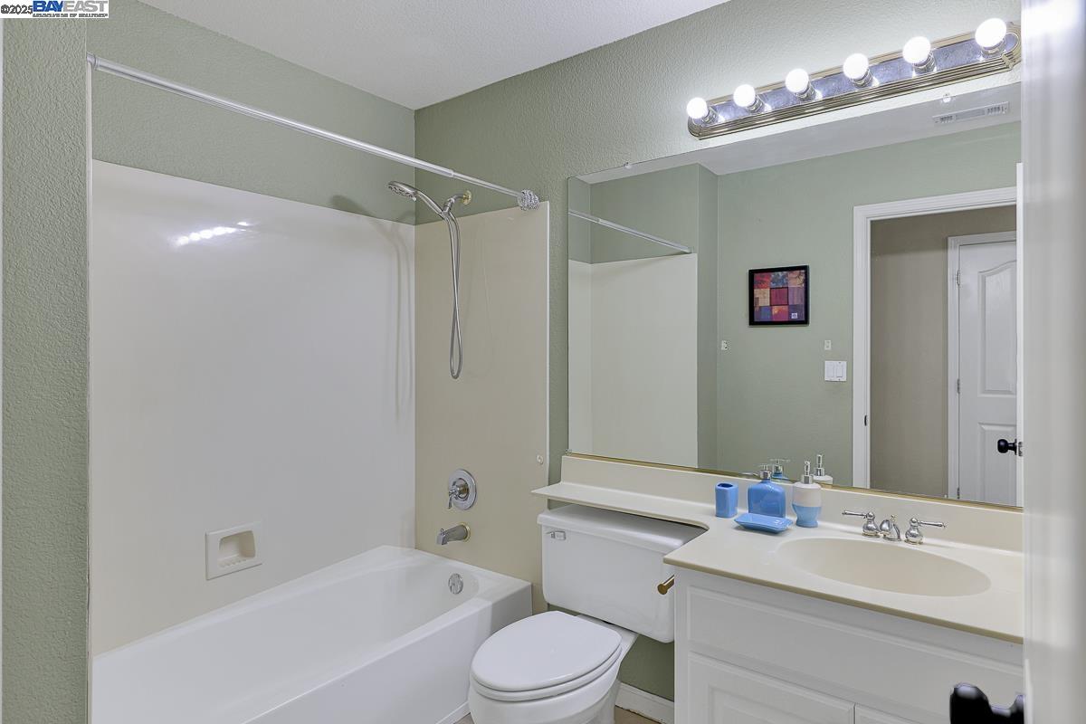 Detail Gallery Image 32 of 60 For 5457 Field Brook Ct, Antioch,  CA 94531 - 5 Beds | 3 Baths