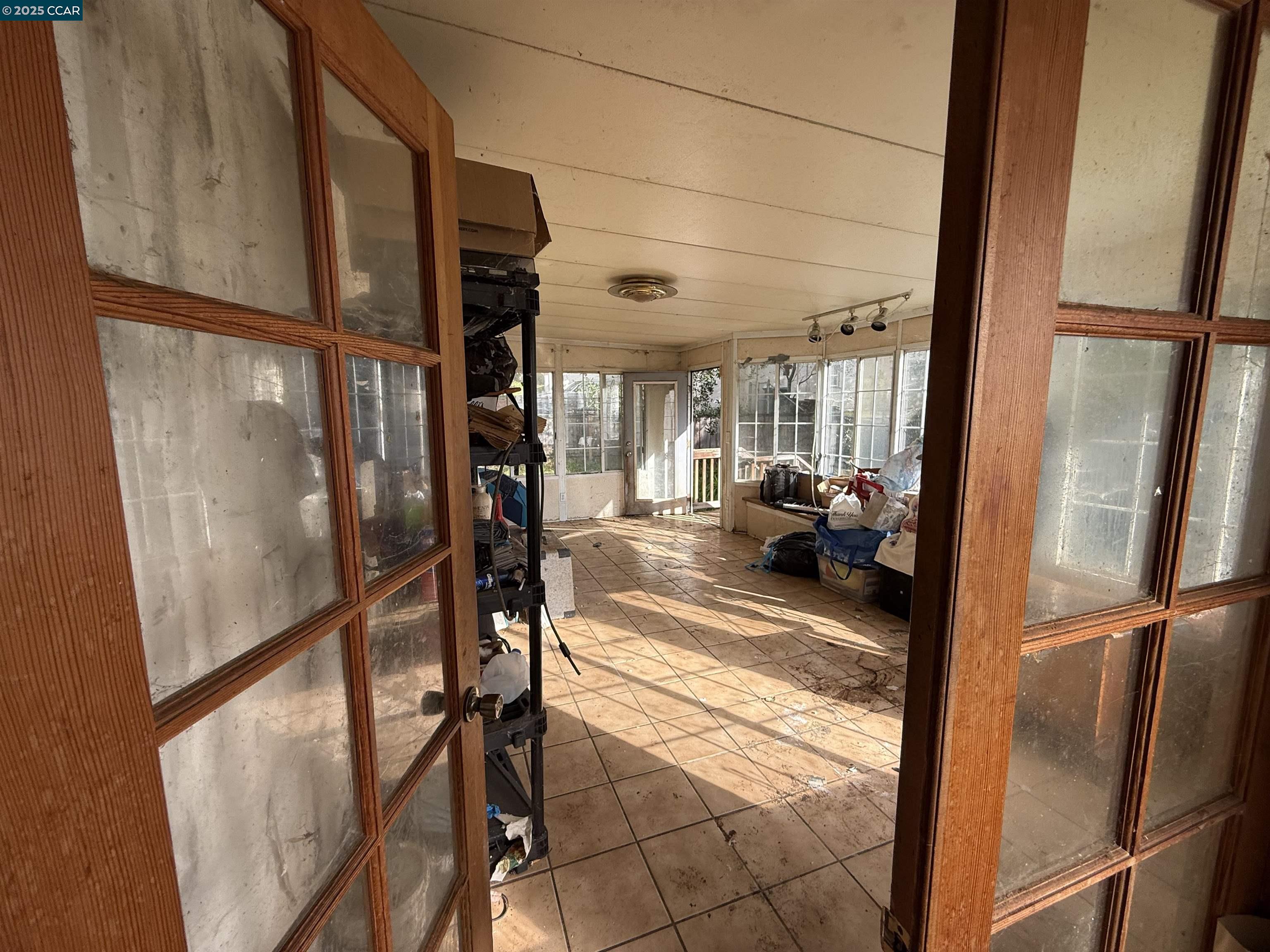 Detail Gallery Image 2 of 4 For 4621 Kaphan Ave, Oakland,  CA 94619 - 2 Beds | 1 Baths