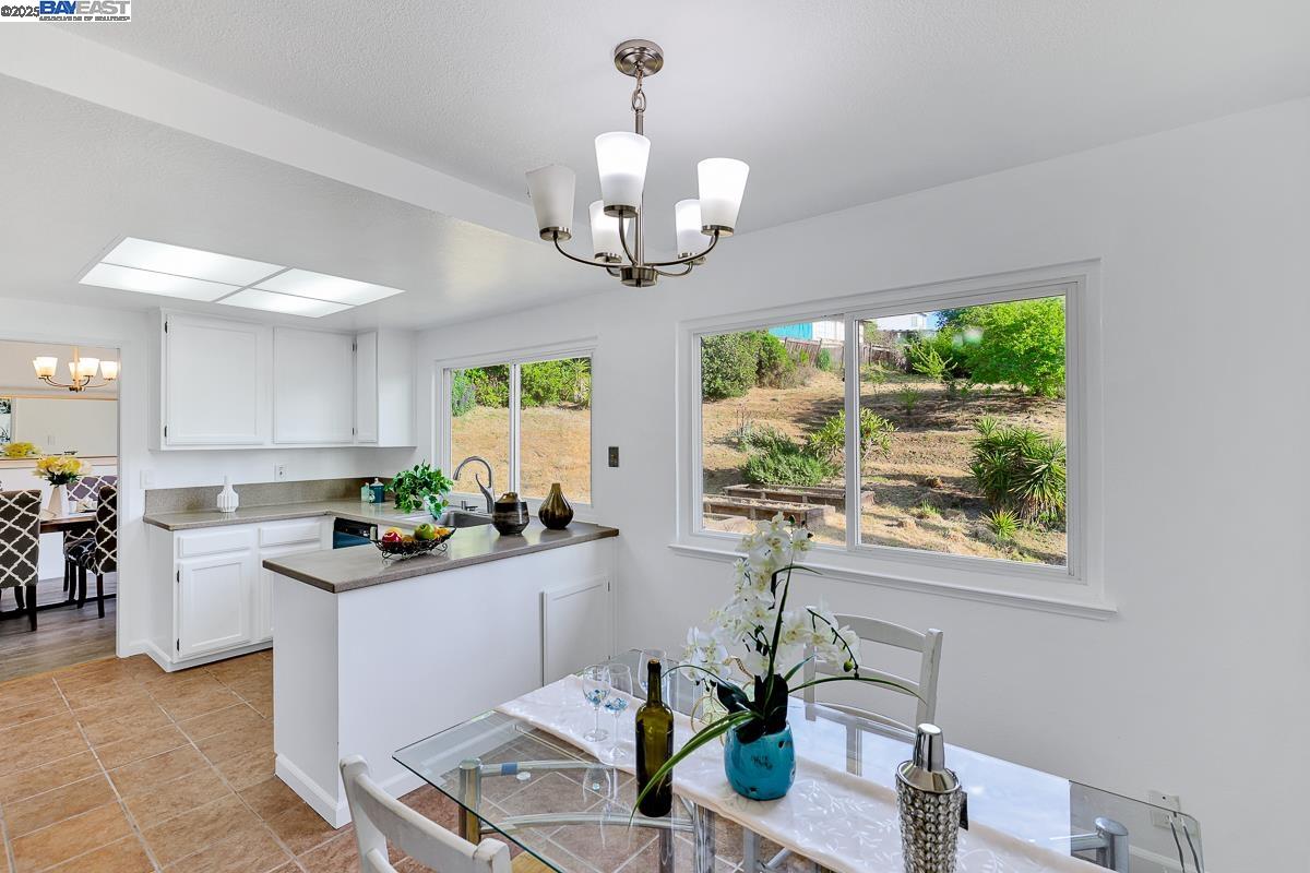 Detail Gallery Image 17 of 55 For 149 Westminster Way, Vallejo,  CA 94591 - 4 Beds | 3 Baths