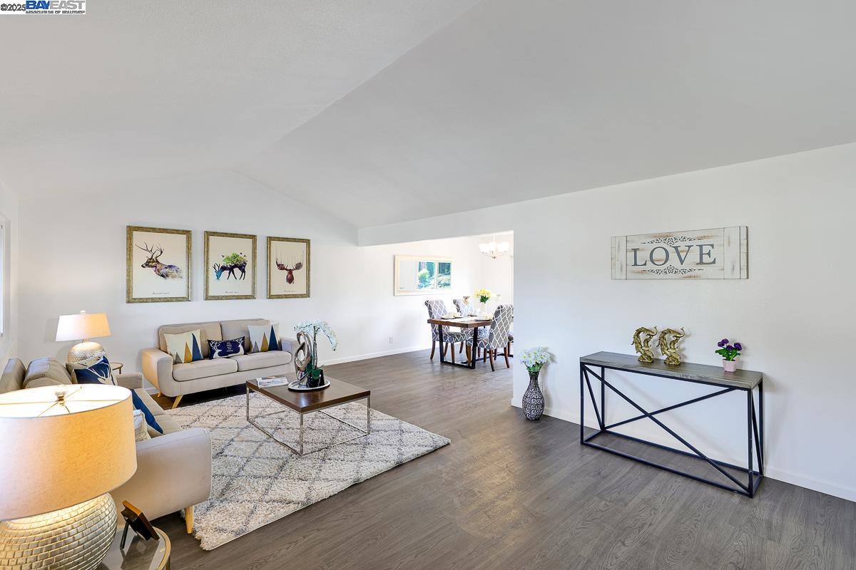 Detail Gallery Image 6 of 55 For 149 Westminster Way, Vallejo,  CA 94591 - 4 Beds | 3 Baths