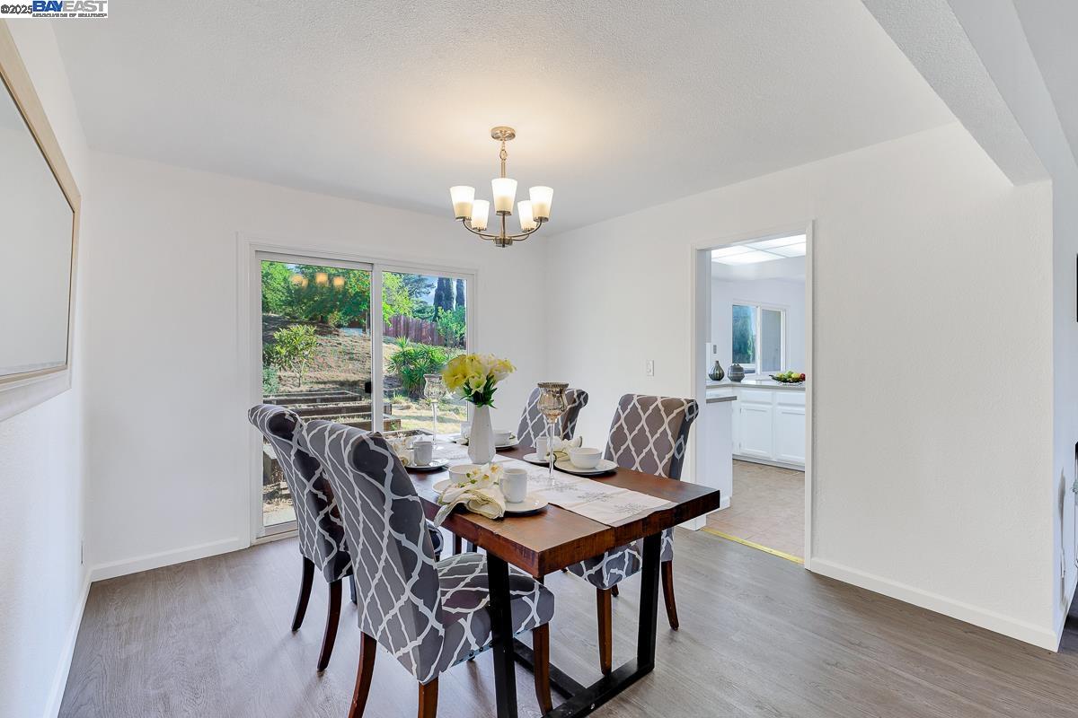 Detail Gallery Image 9 of 55 For 149 Westminster Way, Vallejo,  CA 94591 - 4 Beds | 3 Baths