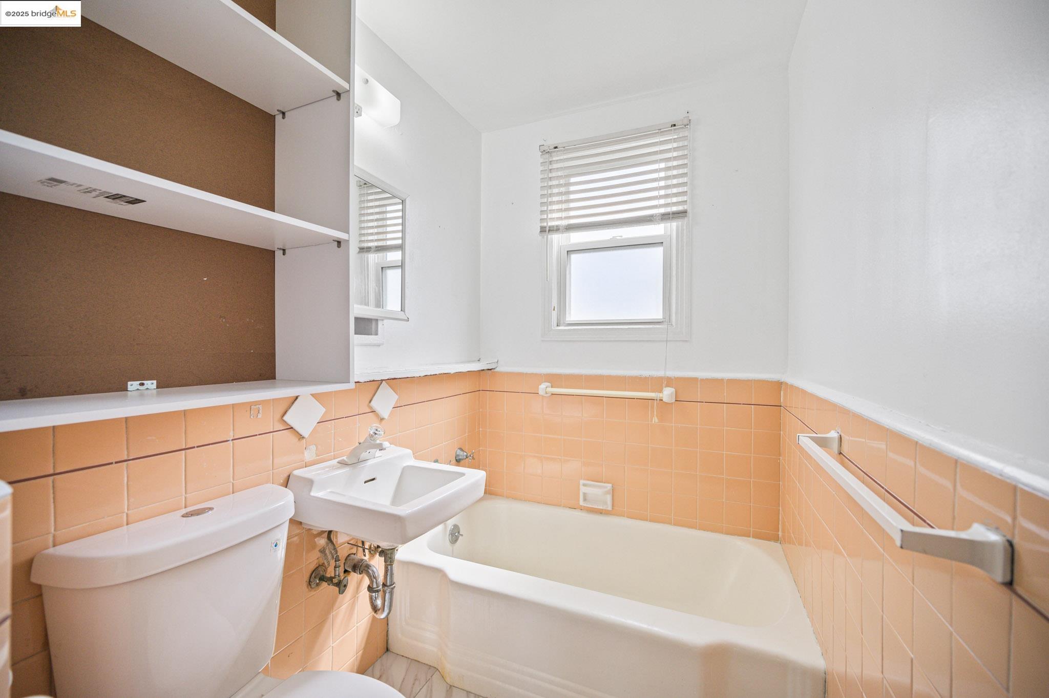 Detail Gallery Image 18 of 42 For 51-53 Castillo St, San Francisco,  CA 94134 - – Beds | – Baths