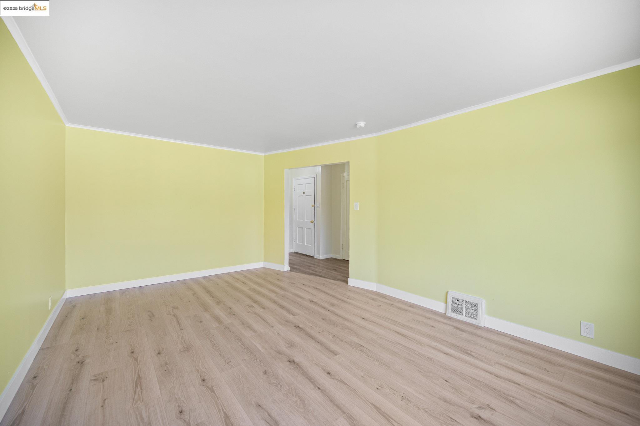 Detail Gallery Image 10 of 42 For 51-53 Castillo St, San Francisco,  CA 94134 - – Beds | – Baths