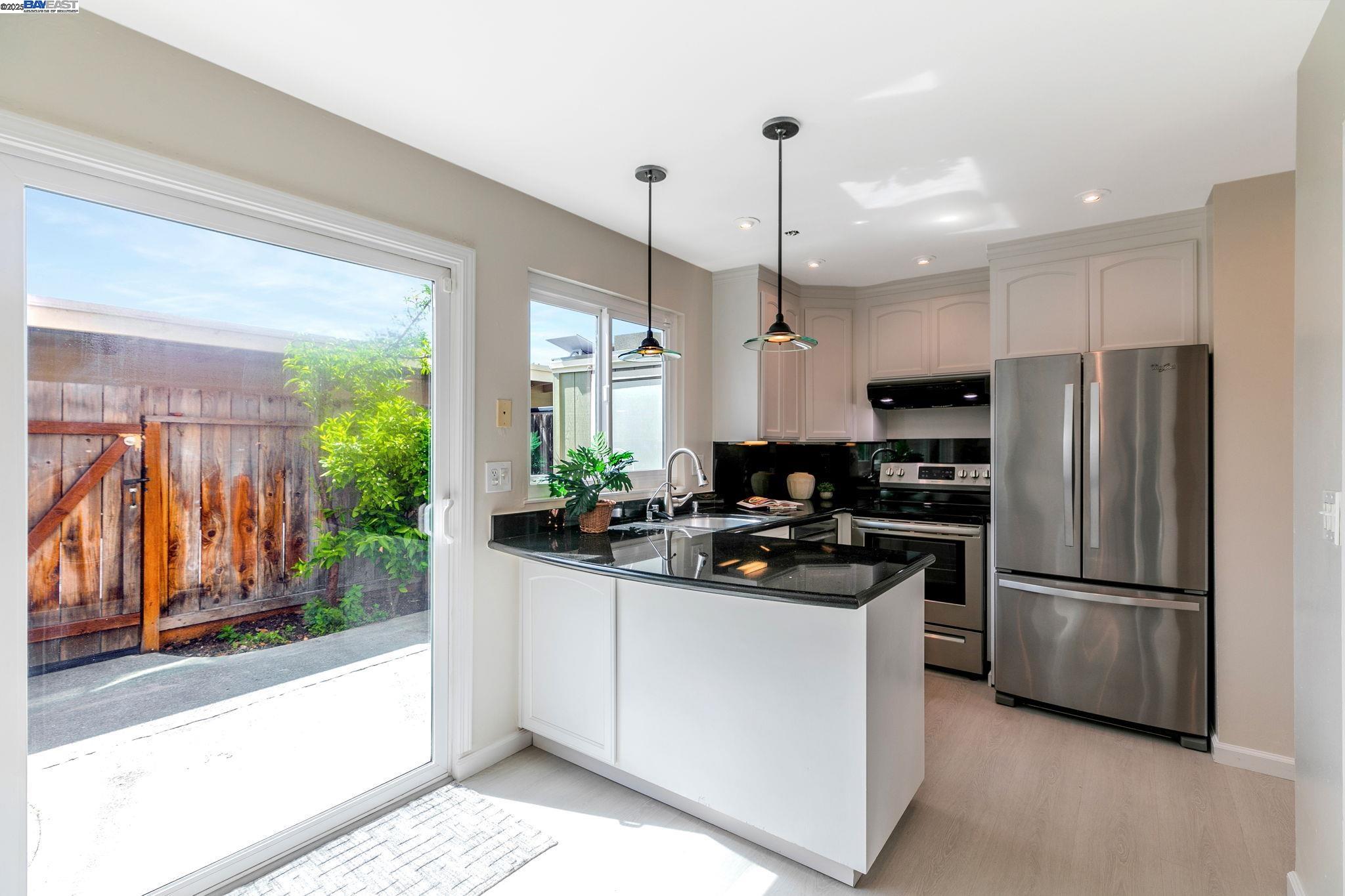Detail Gallery Image 9 of 32 For 1784 Newpence Ct, San Jose,  CA 95132 - 3 Beds | 1/1 Baths