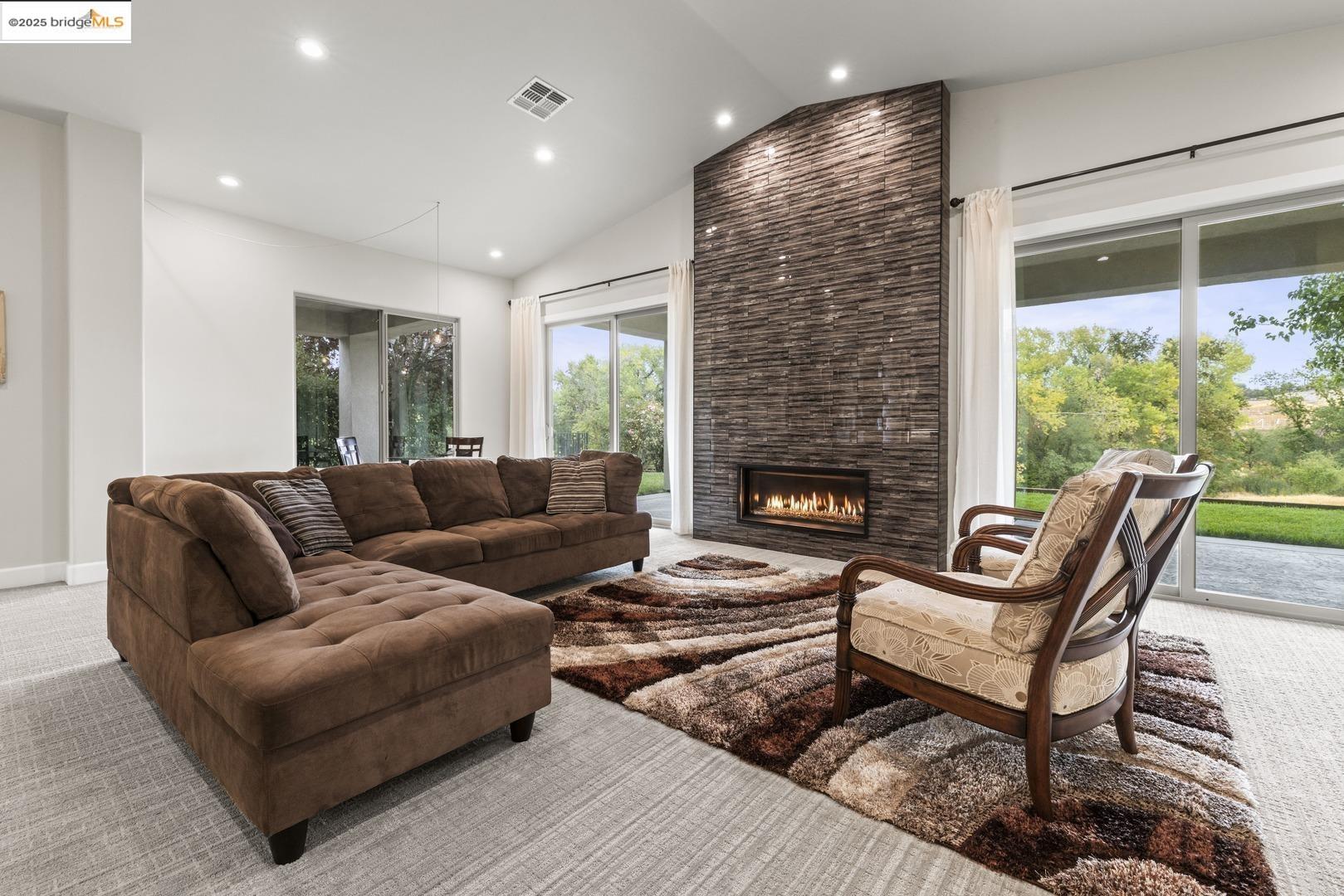 Detail Gallery Image 23 of 57 For 1816 Stone House Ln, Lincoln,  CA 95648 - 3 Beds | 2 Baths