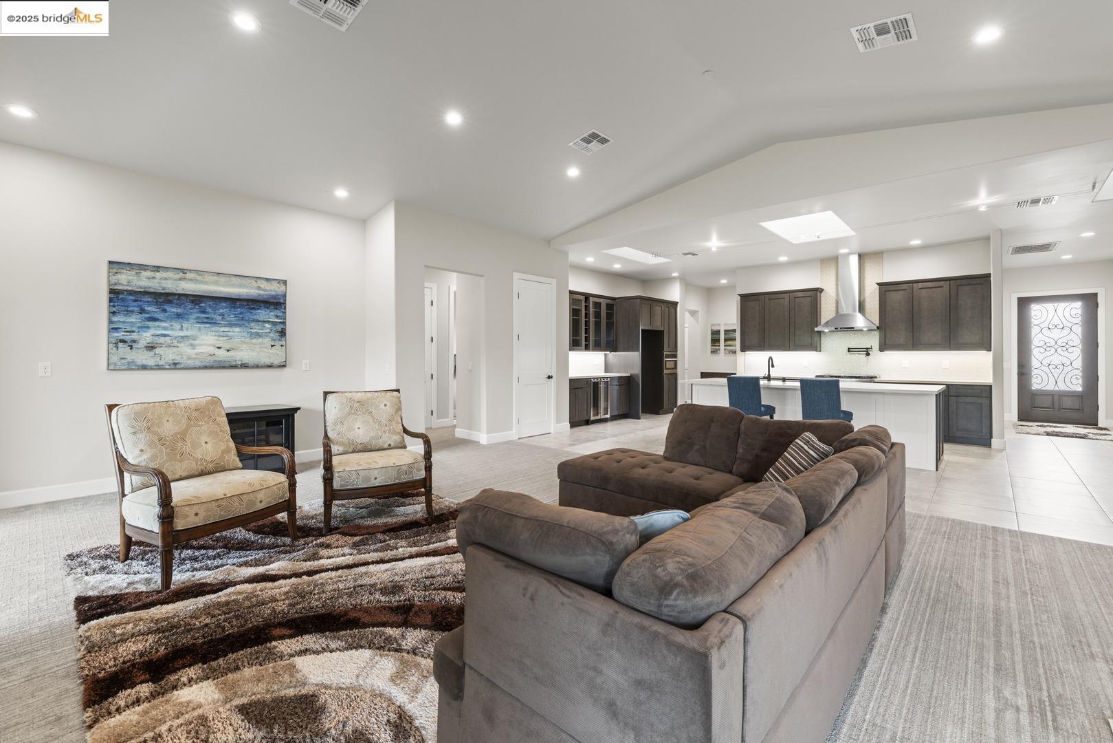 Detail Gallery Image 25 of 57 For 1816 Stone House Ln, Lincoln,  CA 95648 - 3 Beds | 2 Baths