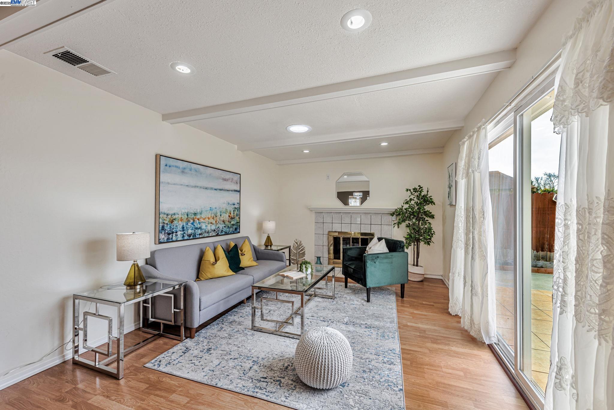 Detail Gallery Image 12 of 23 For 7765 Yew Ct, Newark,  CA 94560 - 4 Beds | 2 Baths