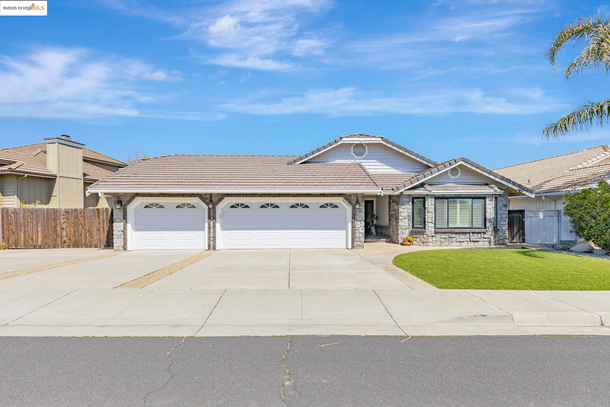 Detail Gallery Image 1 of 41 For 4621 Clipper Dr, Discovery Bay,  CA 94505 - 4 Beds | 2/1 Baths