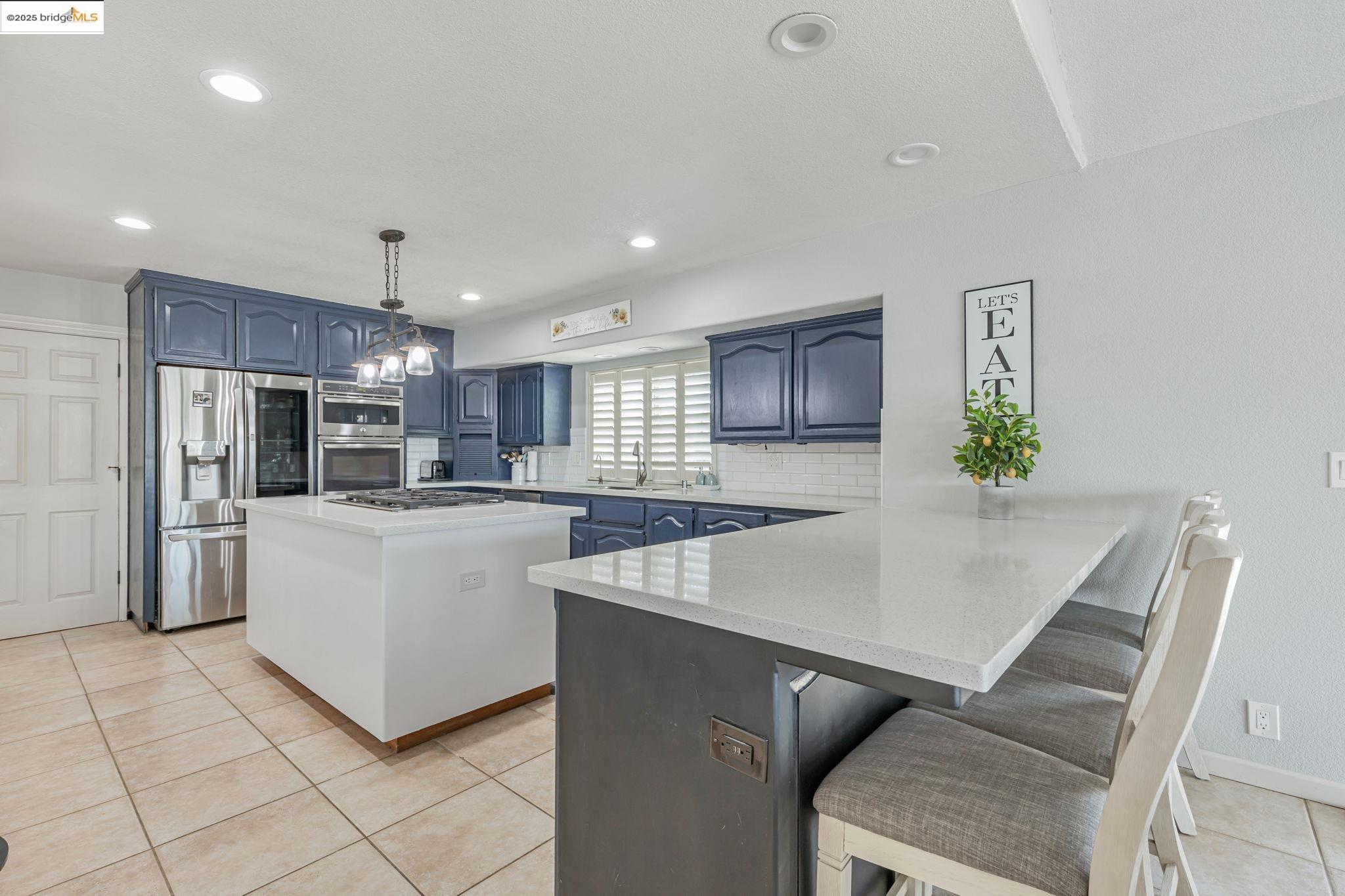 Detail Gallery Image 12 of 41 For 4621 Clipper Dr, Discovery Bay,  CA 94505 - 4 Beds | 2/1 Baths