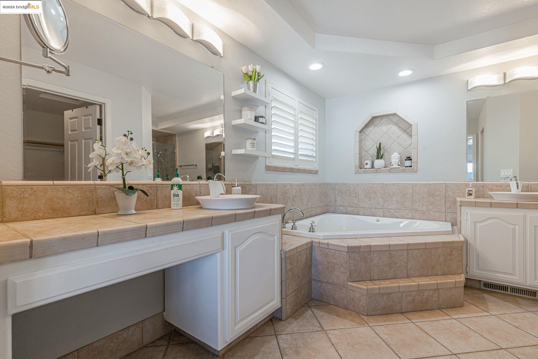 Detail Gallery Image 31 of 41 For 4621 Clipper Dr, Discovery Bay,  CA 94505 - 4 Beds | 2/1 Baths