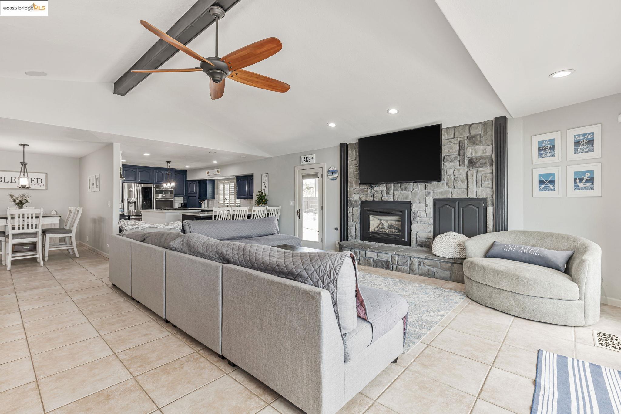 Detail Gallery Image 5 of 41 For 4621 Clipper Dr, Discovery Bay,  CA 94505 - 4 Beds | 2/1 Baths