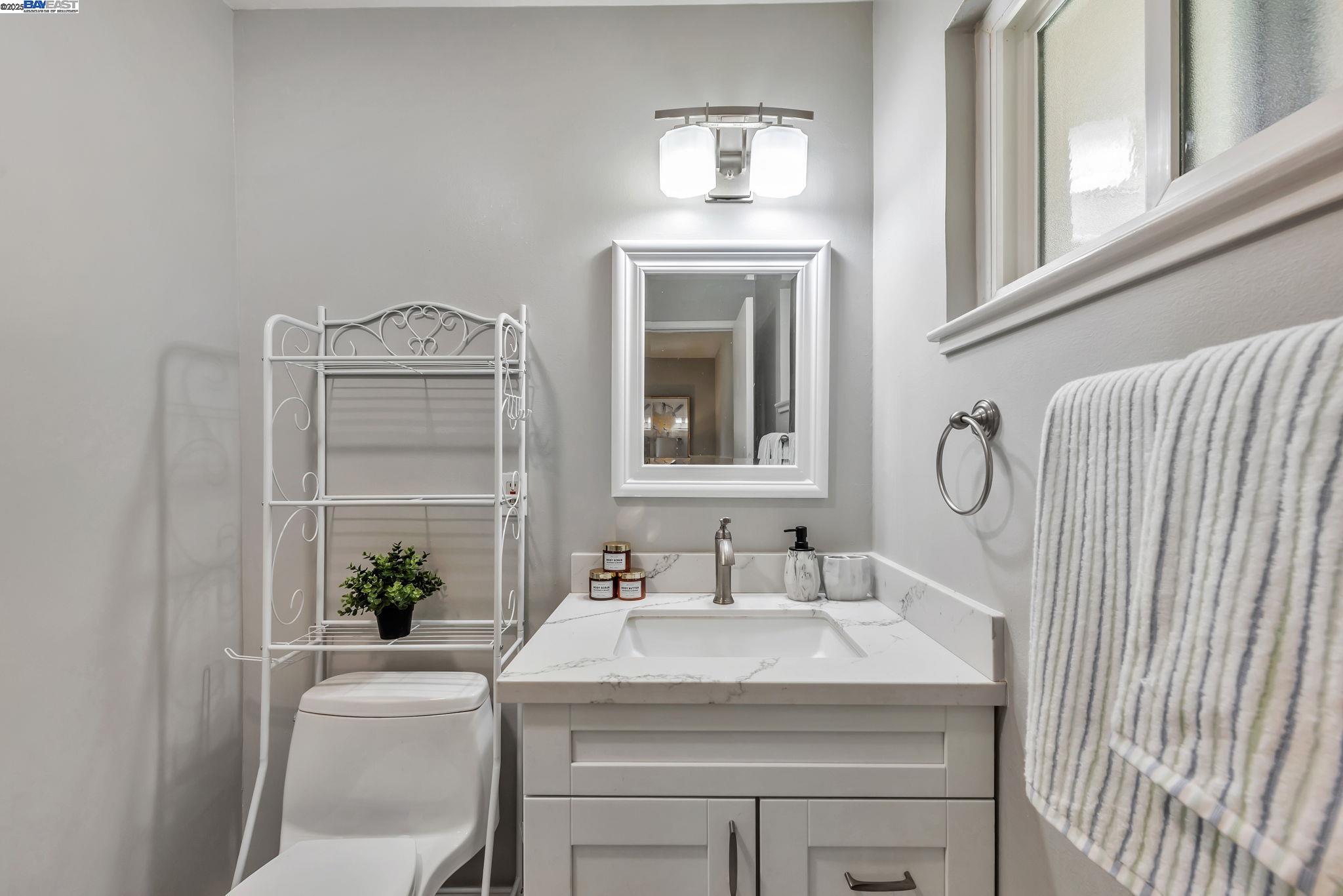 Detail Gallery Image 42 of 56 For 43163 Isle Royal Street, Fremont,  CA 94538 - 4 Beds | 2/1 Baths